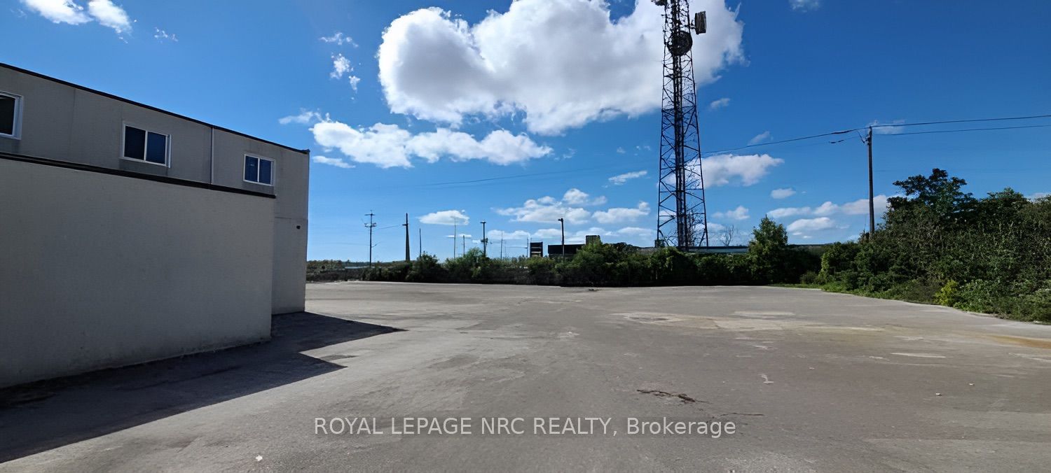 544 Garrison Rd Property Photo 5