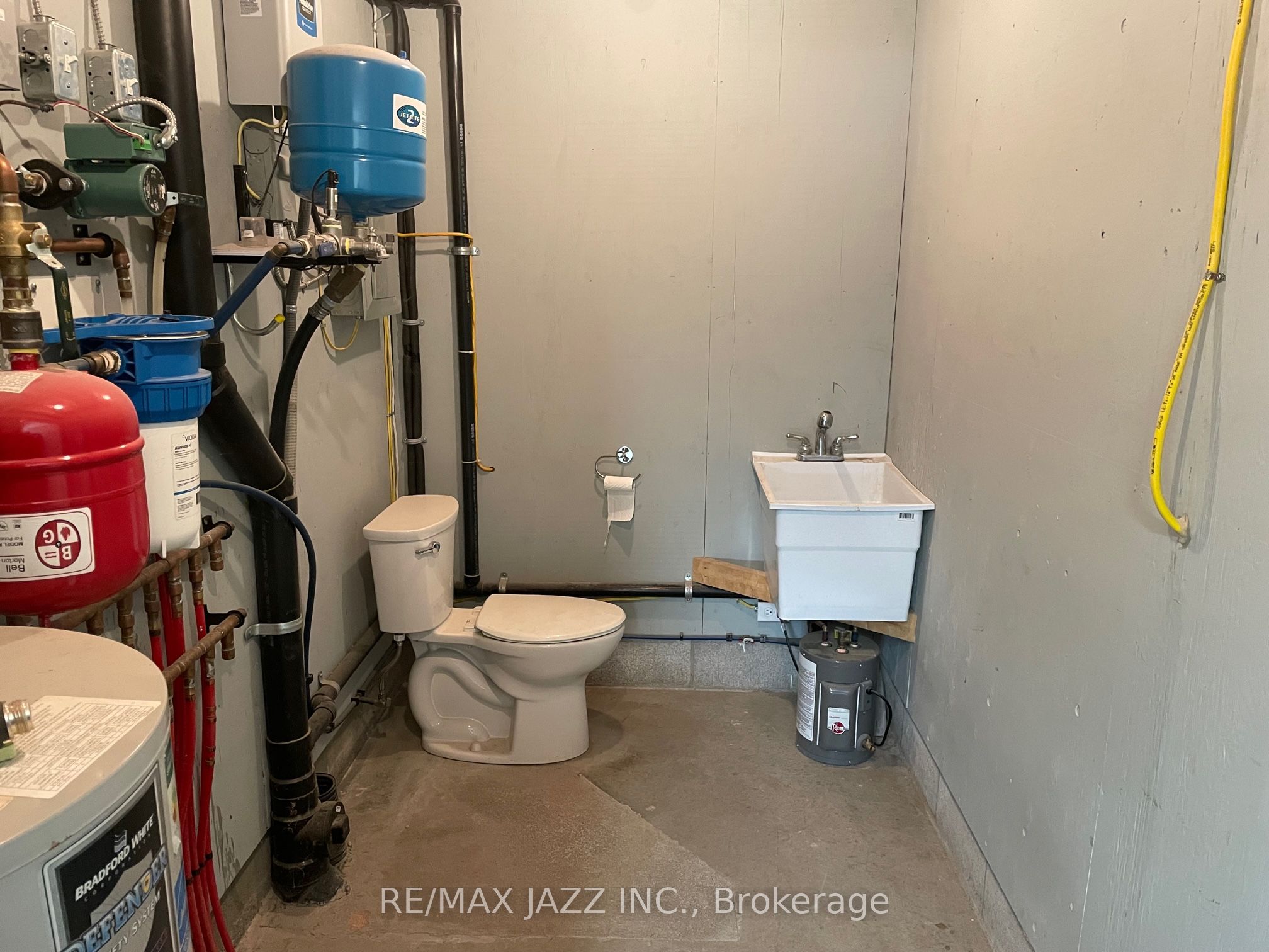 11 Wychwood Crescent 1 Property Photo 7