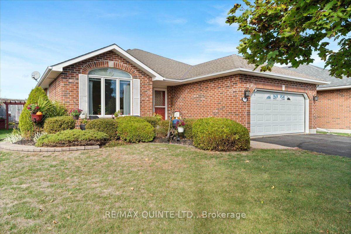 42 Spruce Gardens Property Photo 1