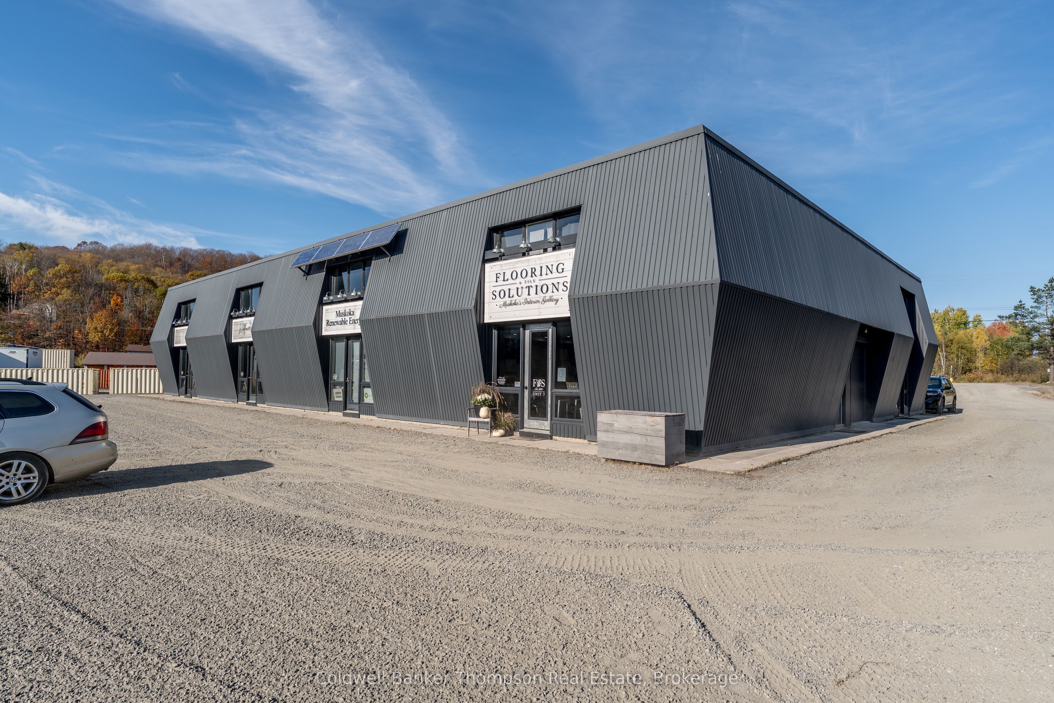 112 Lindgren Road W Property Photo 7