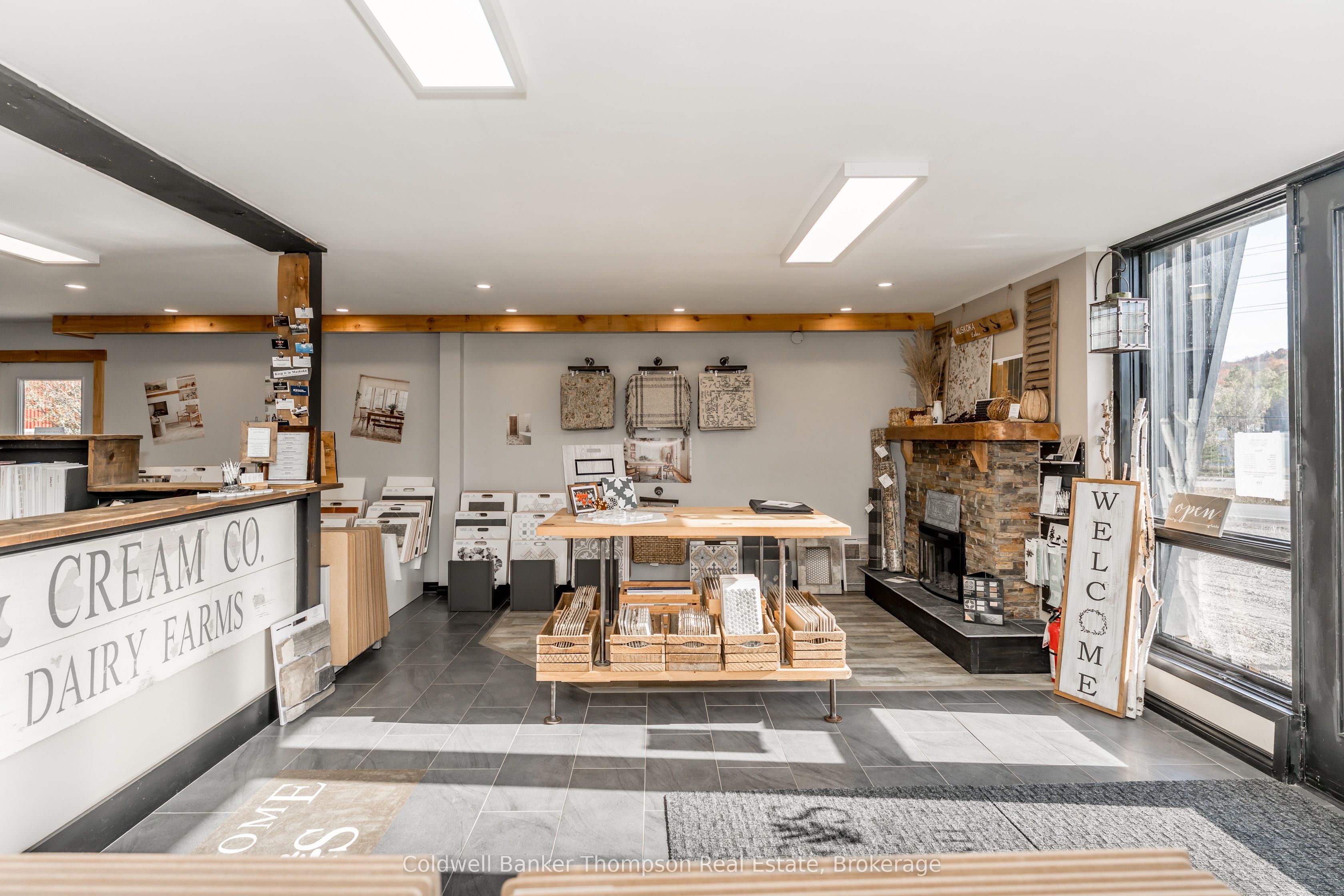 112 Lindgren Road W Property Photo 9