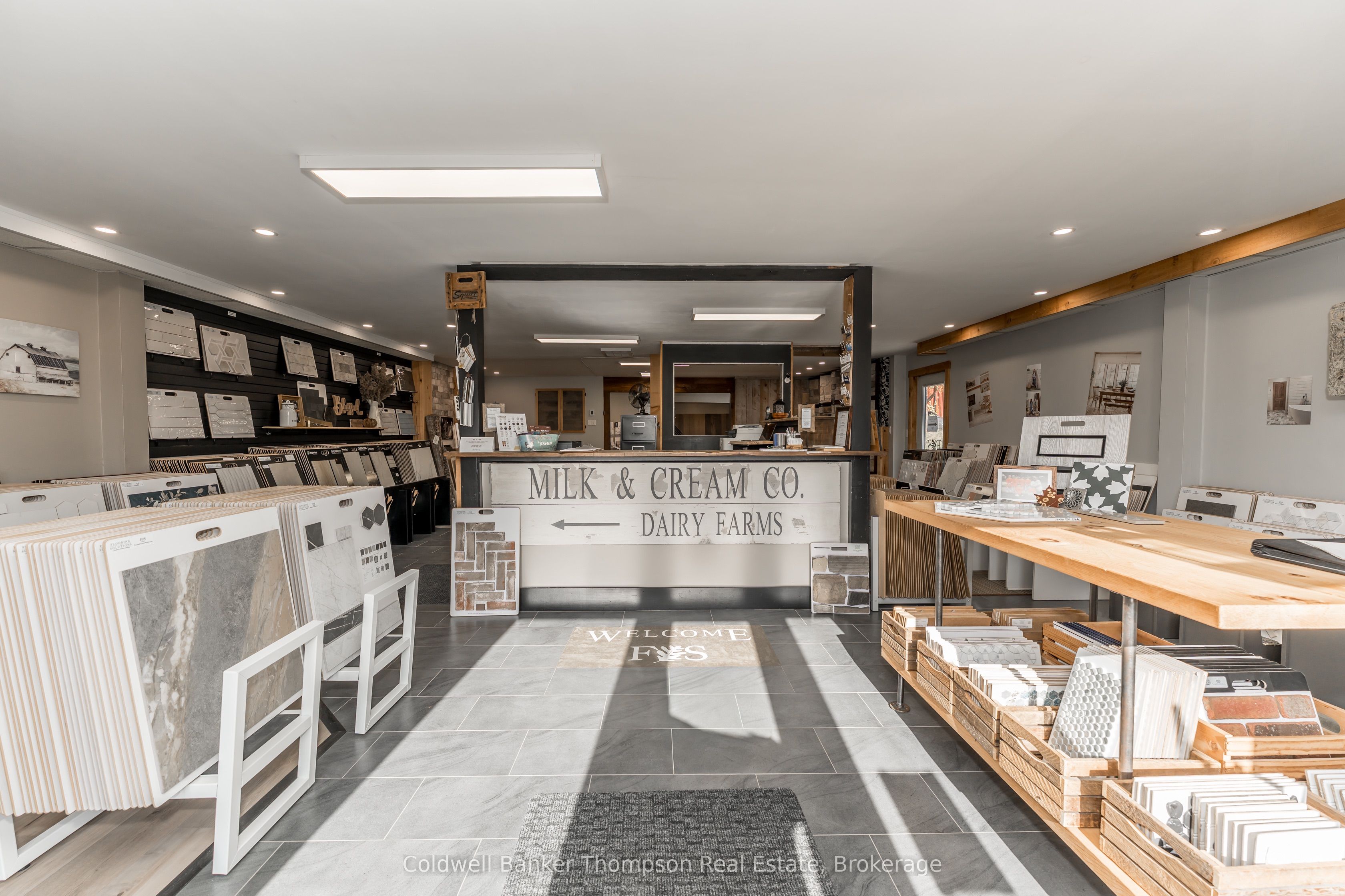 112 Lindgren Road W Property Photo 10