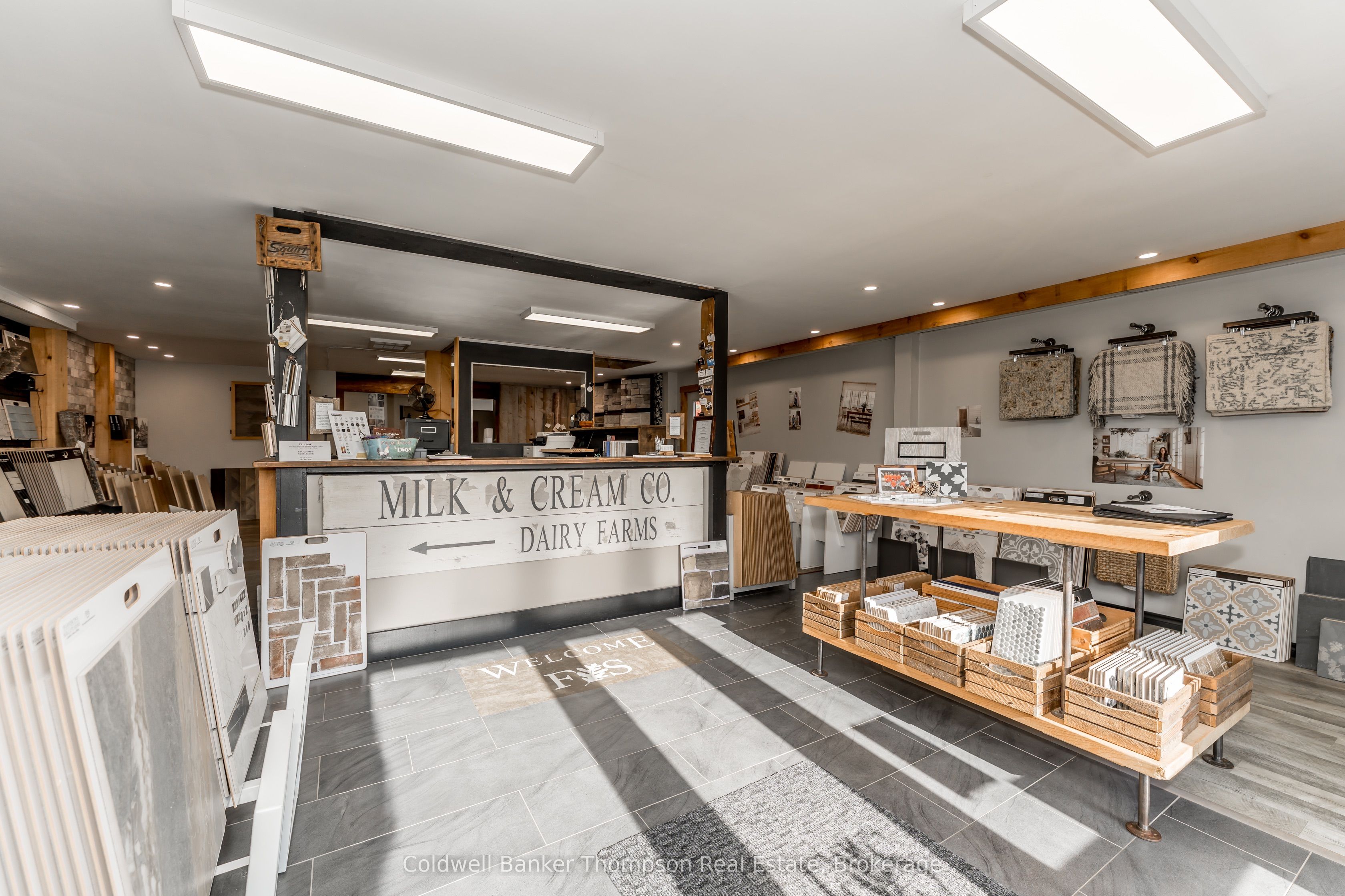 112 Lindgren Road W Property Photo 11