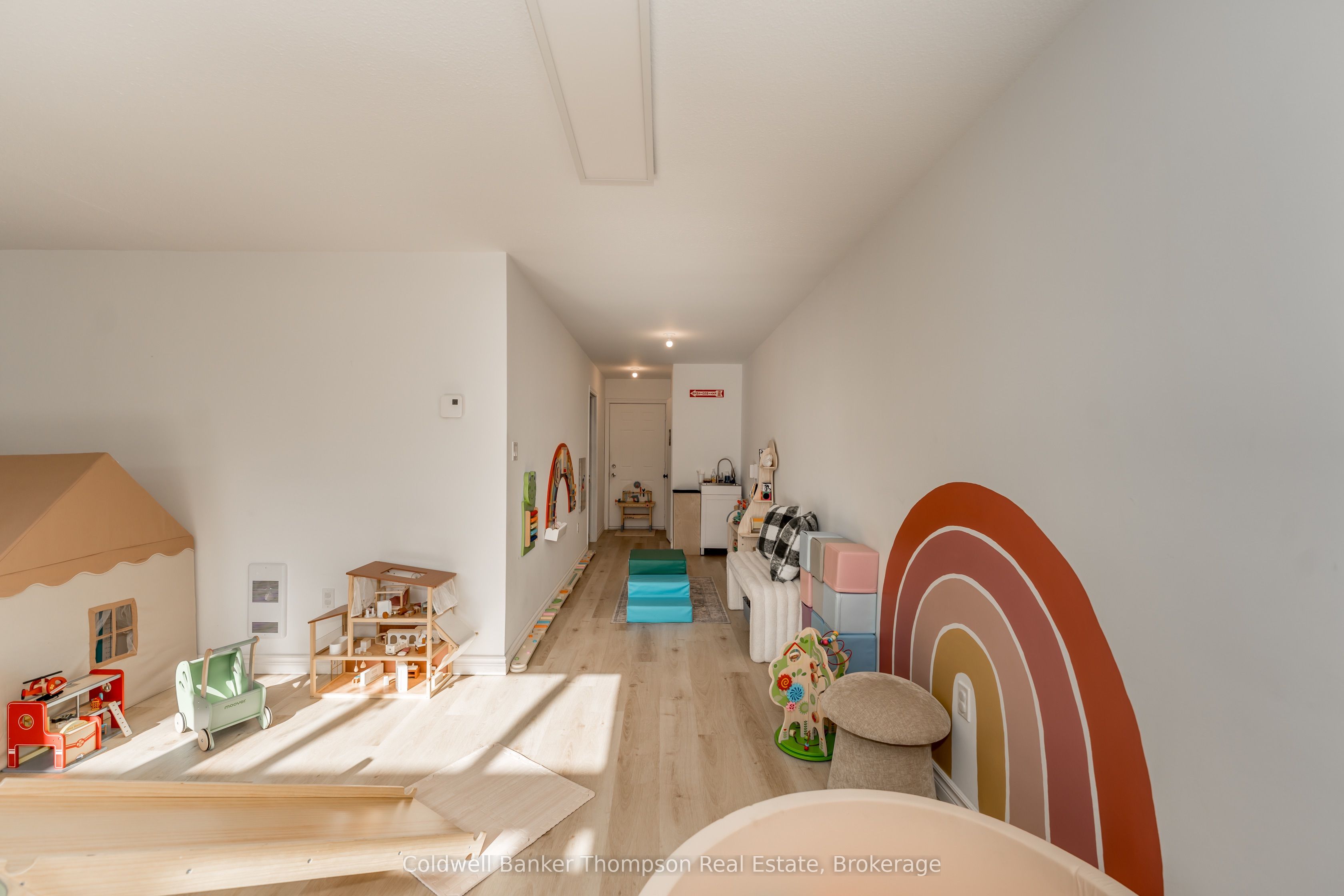 112 Lindgren Road W Property Photo 30