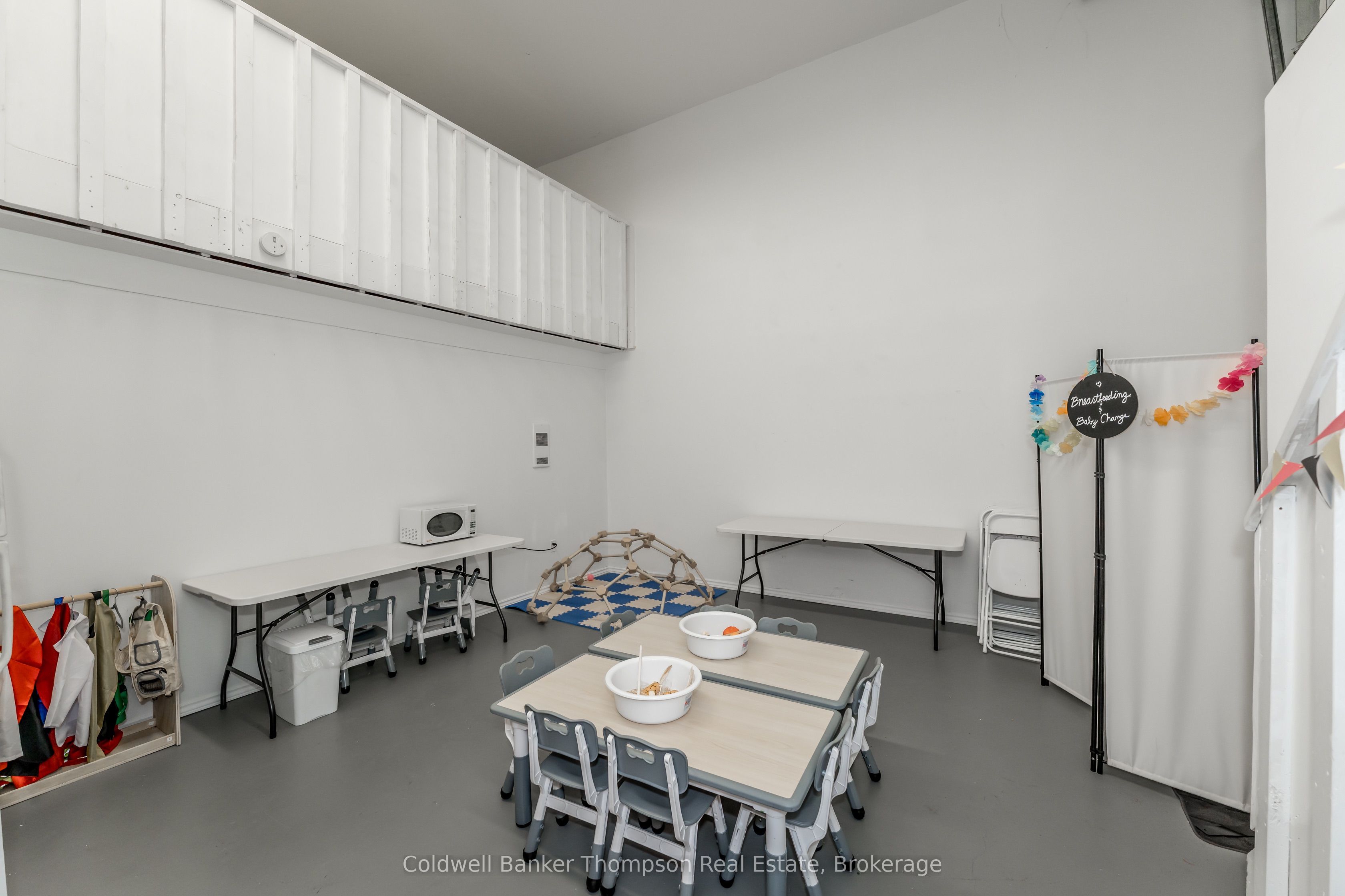 112 Lindgren Road W Property Photo 35