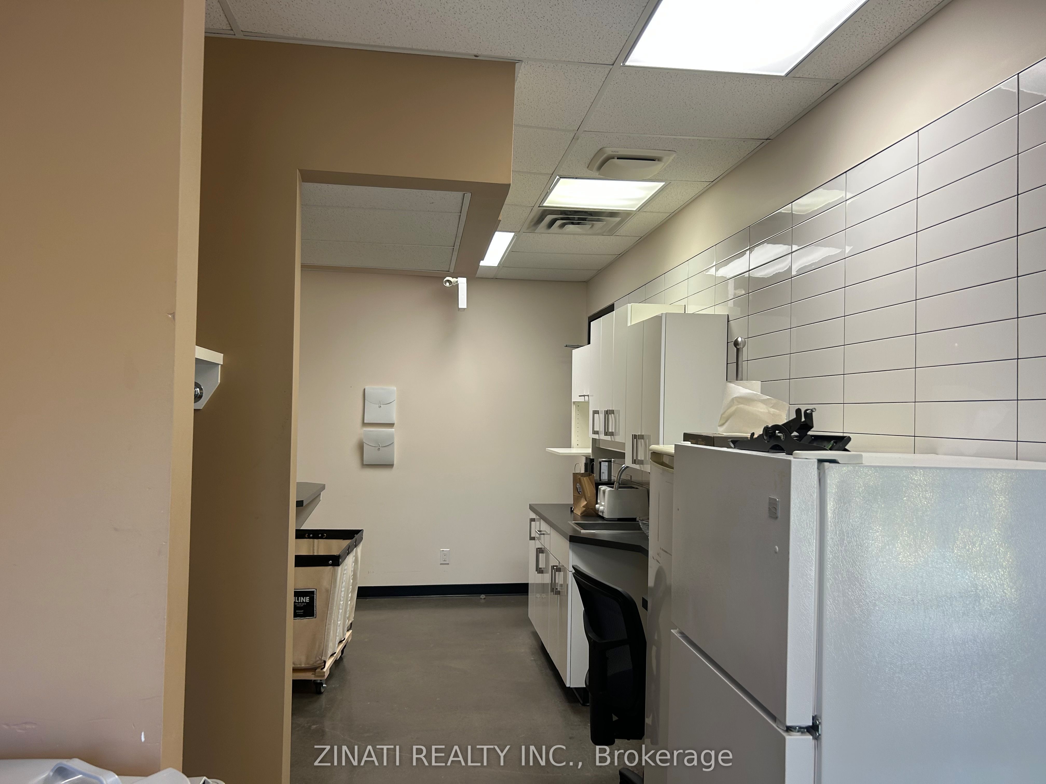 2310 St. Laurent Boulevard 319 Property Photo 8