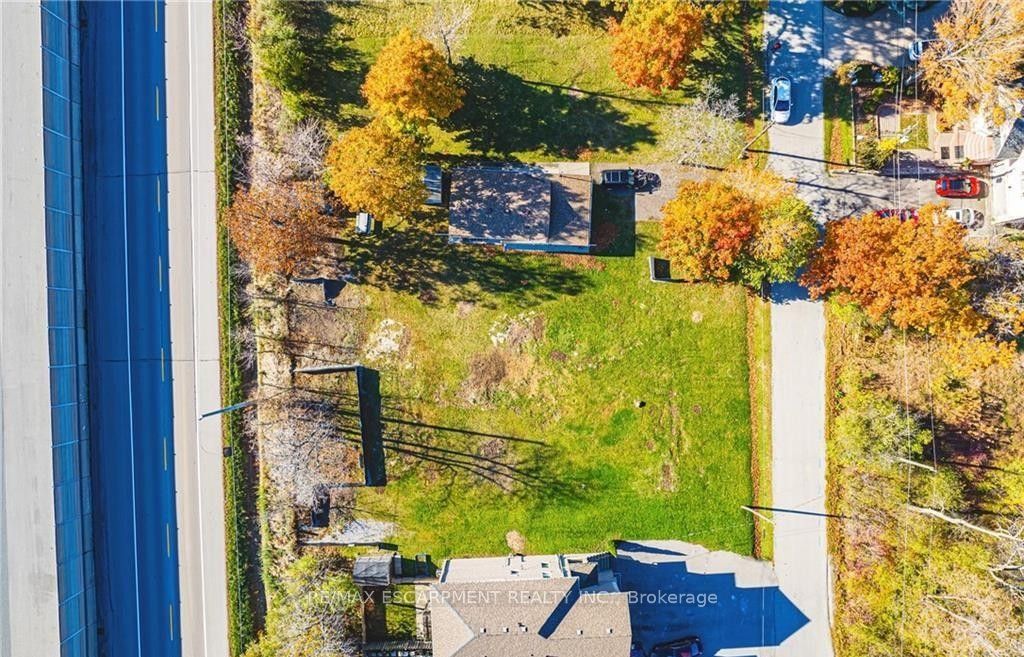 5 Trillium Ave Property Photo 6