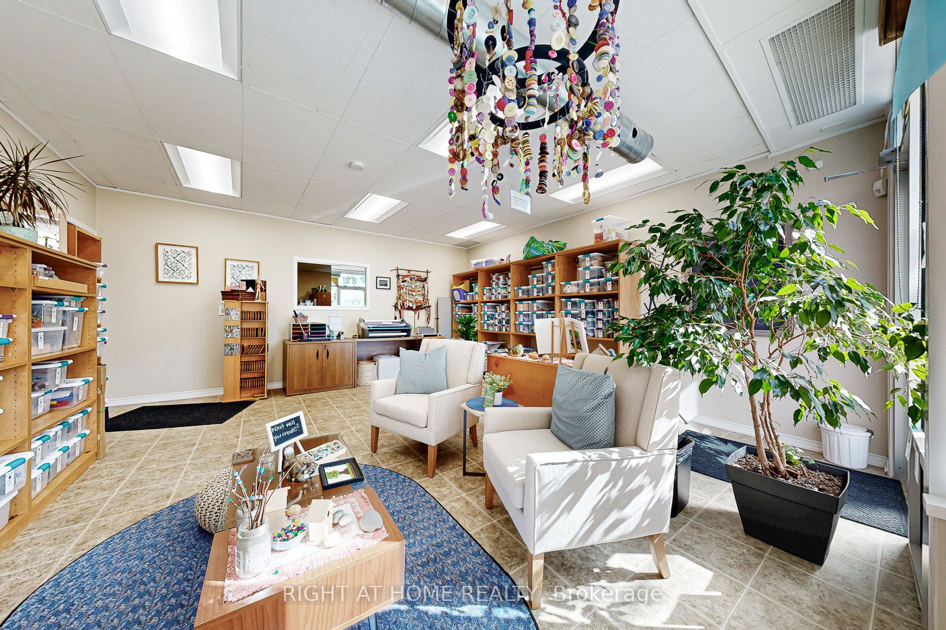 28-30 King Street W Property Photo 3