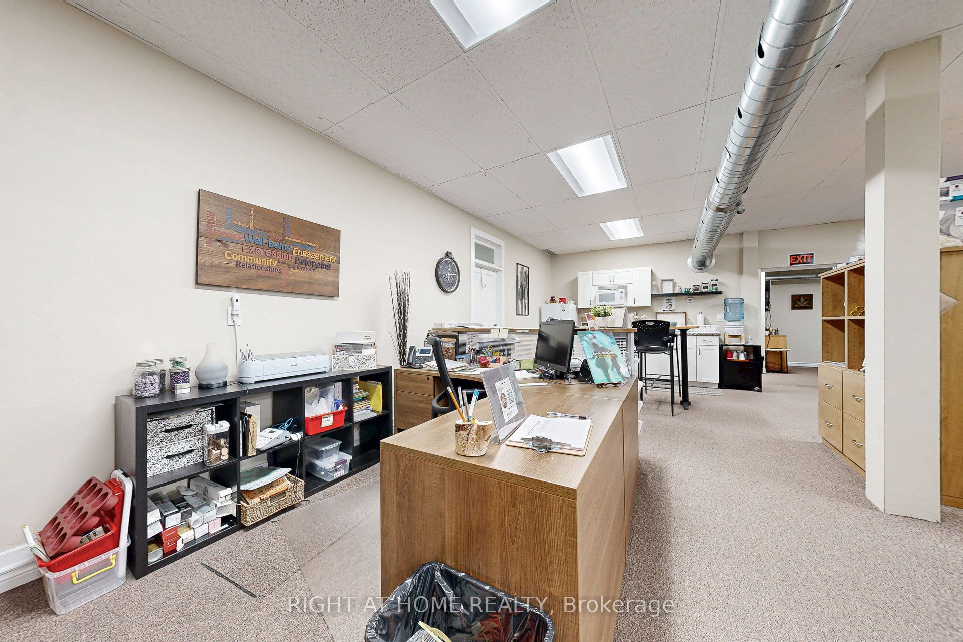 28-30 King Street W Property Photo 4