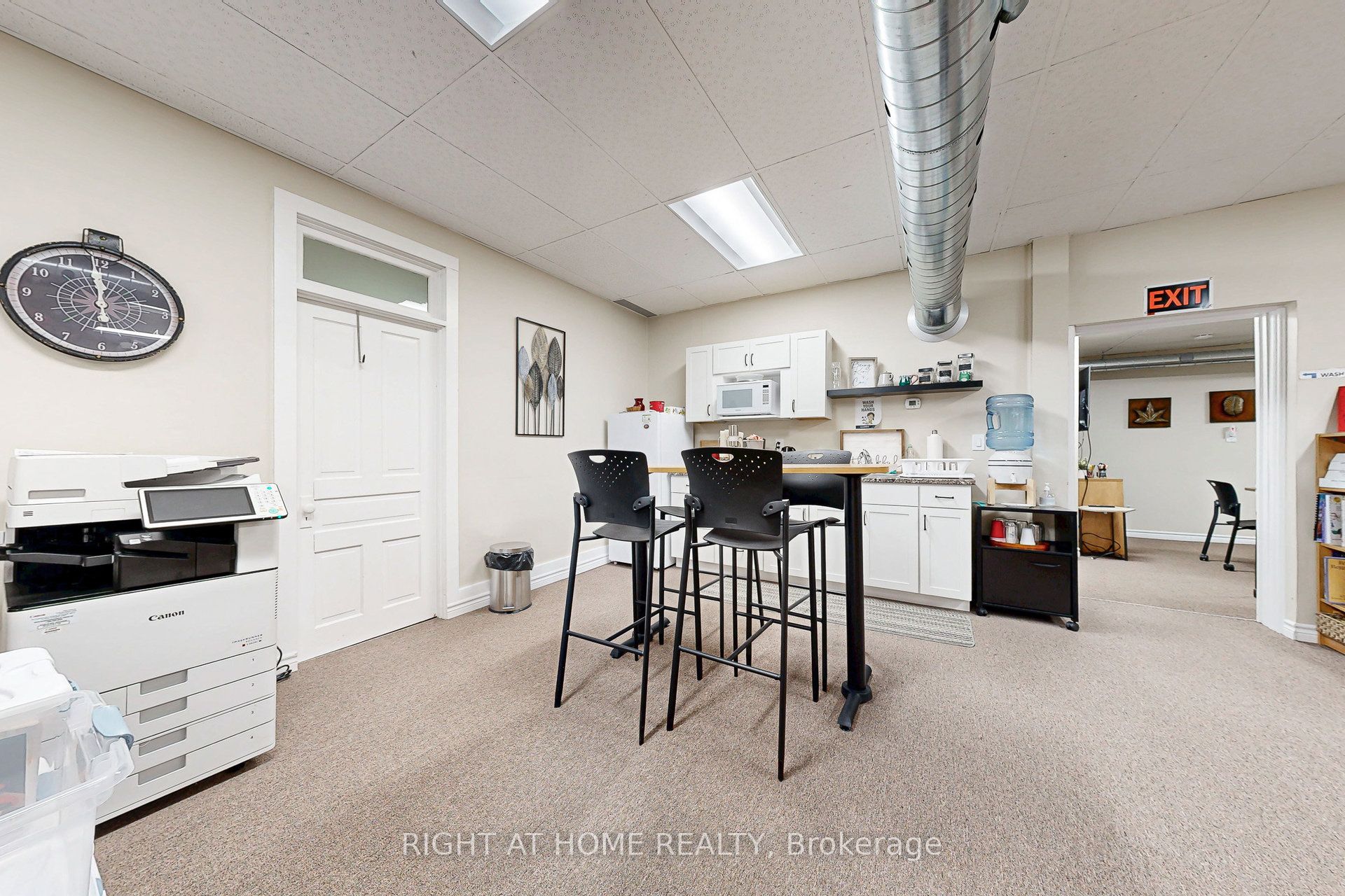 28-30 King Street W Property Photo 5