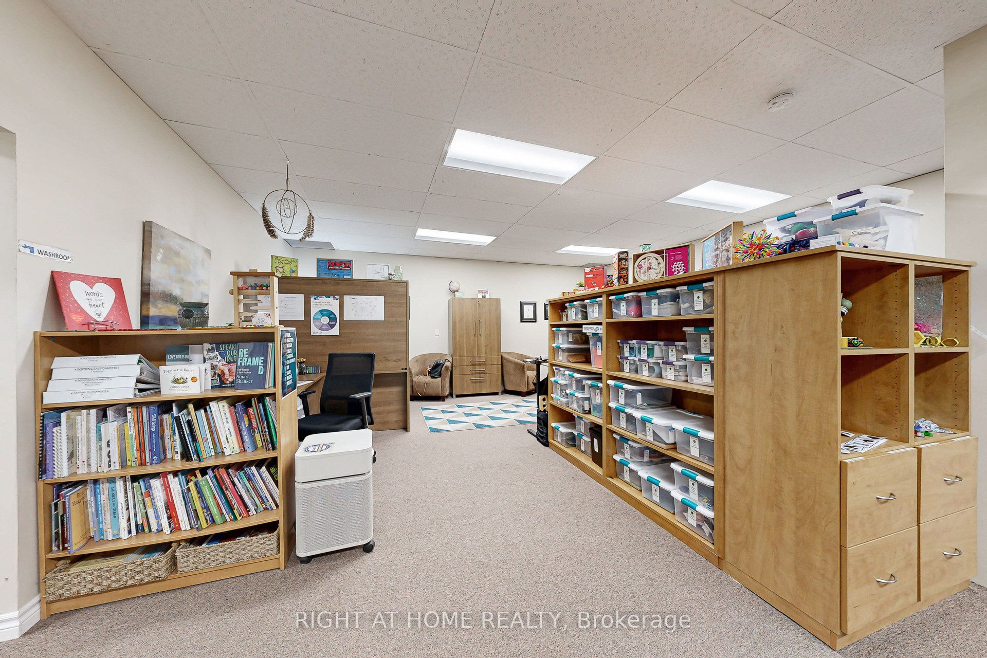 28-30 King Street W Property Photo 6