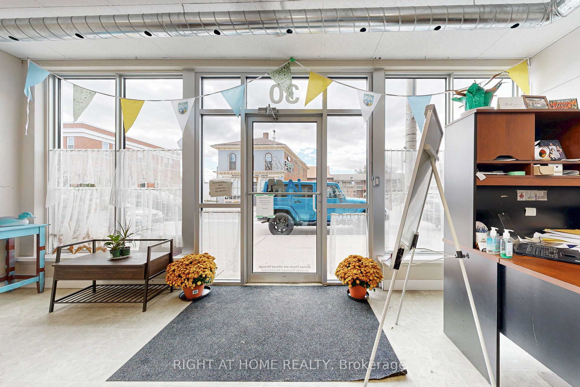 28-30 King Street W Property Photo 9