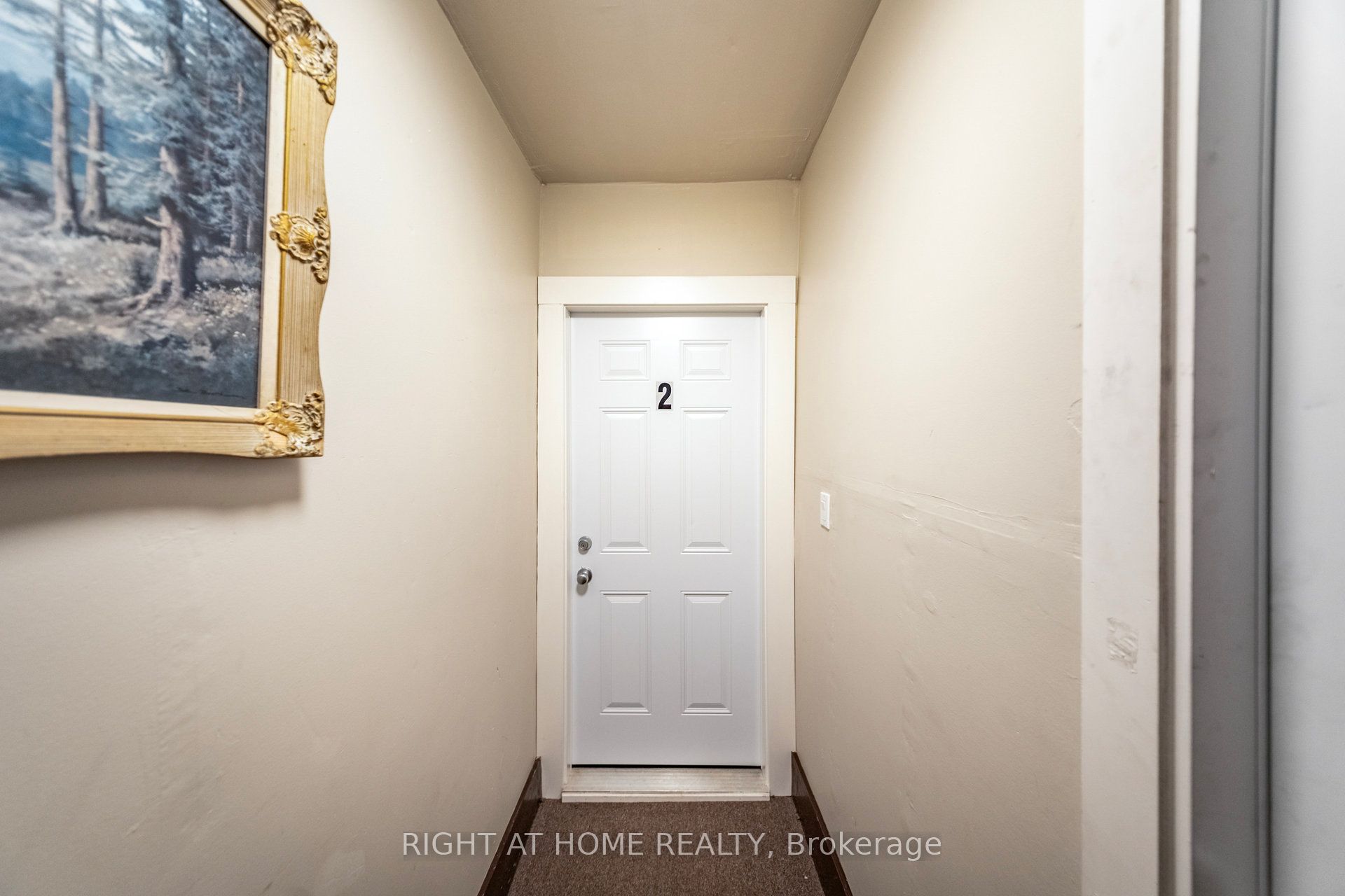 28-30 King Street W Property Photo 15