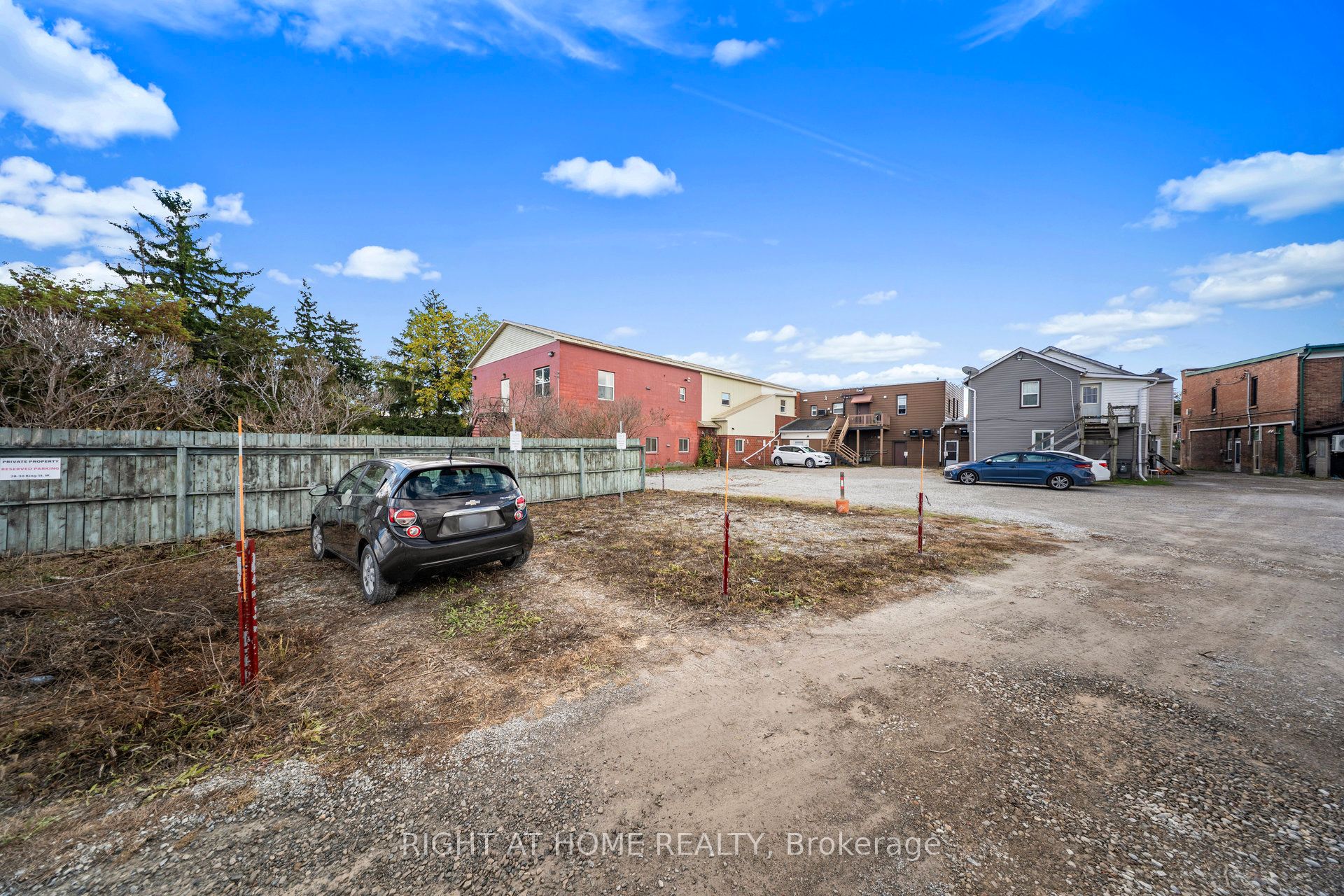 28-30 King Street W Property Photo 24