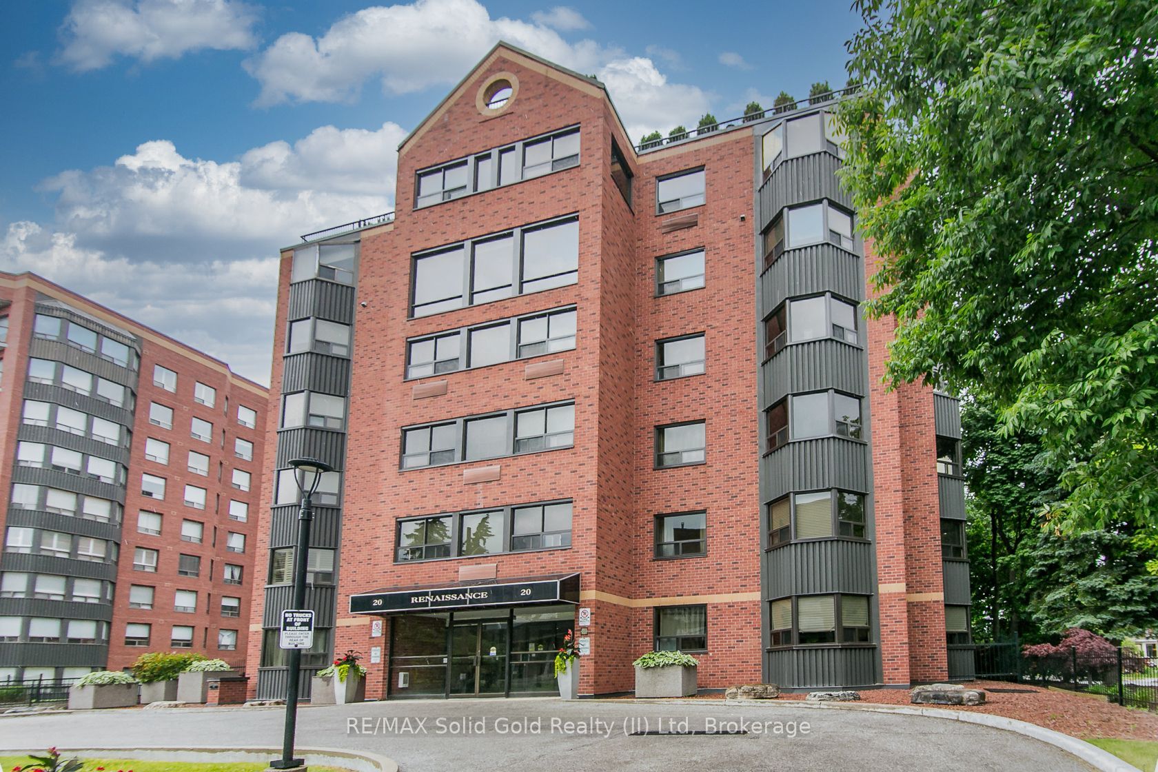 20 Ellen Street E 611 Property Photo 1