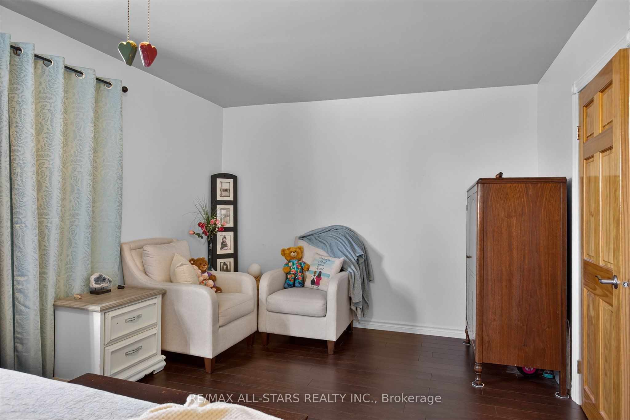 291 Angeline Street N Property Photo 15