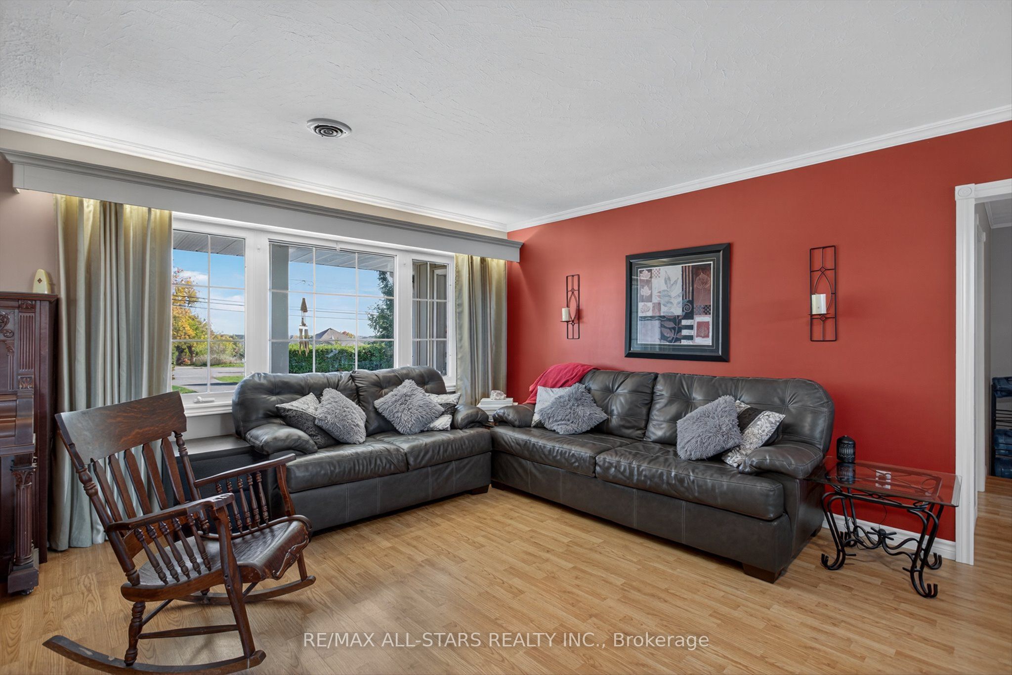 291 Angeline Street N Property Photo 20