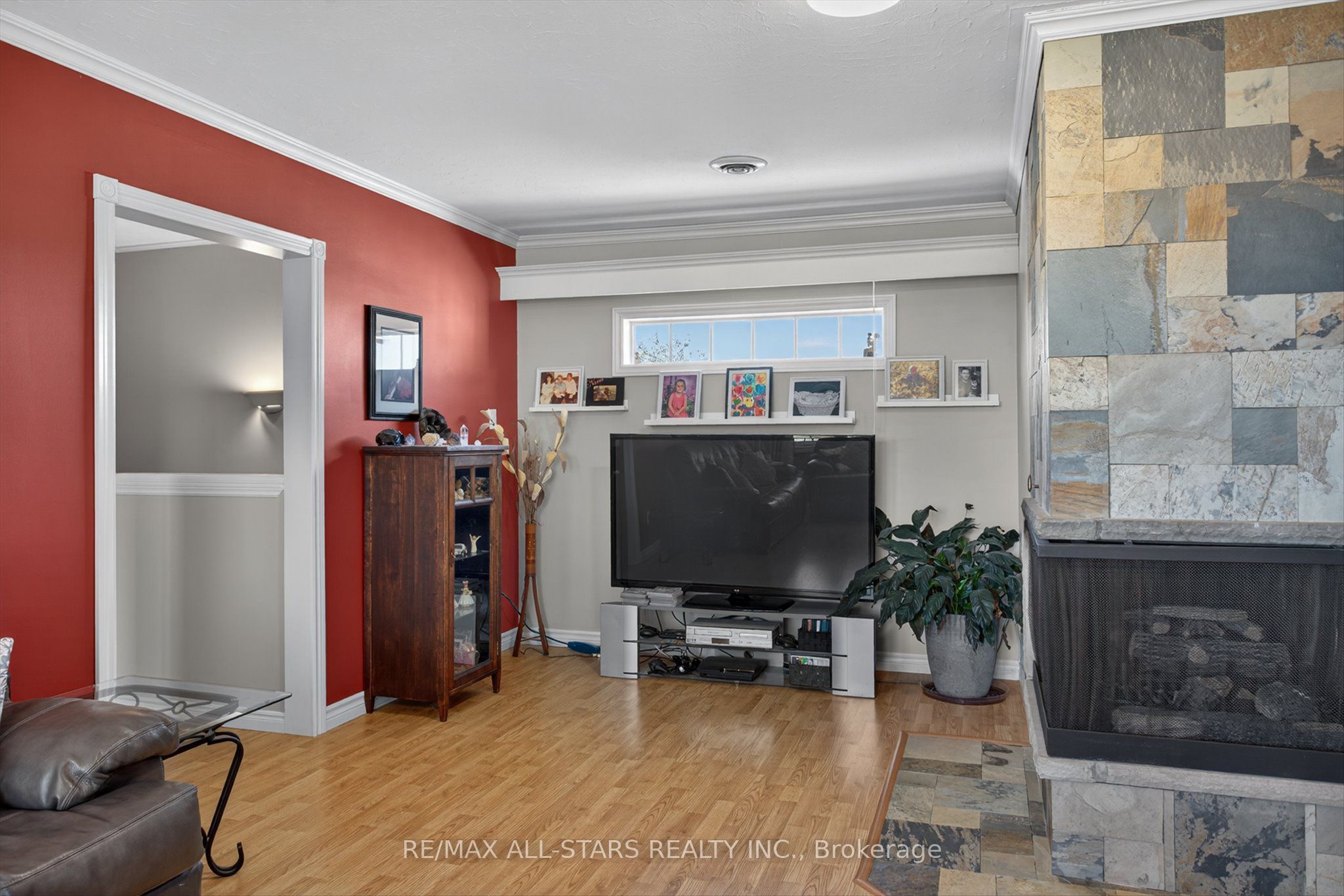 291 Angeline Street N Property Photo 22