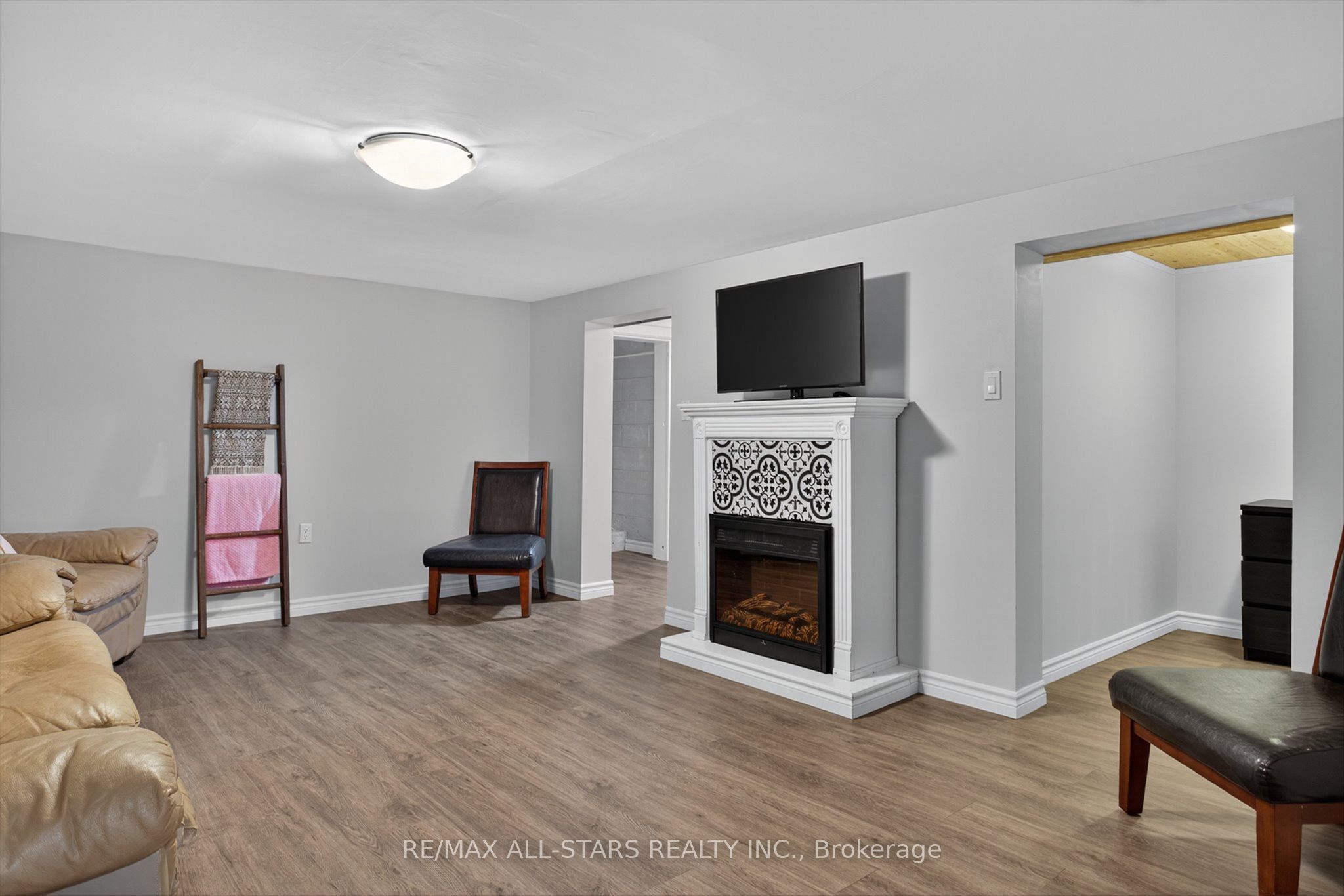 291 Angeline Street N Property Photo 28