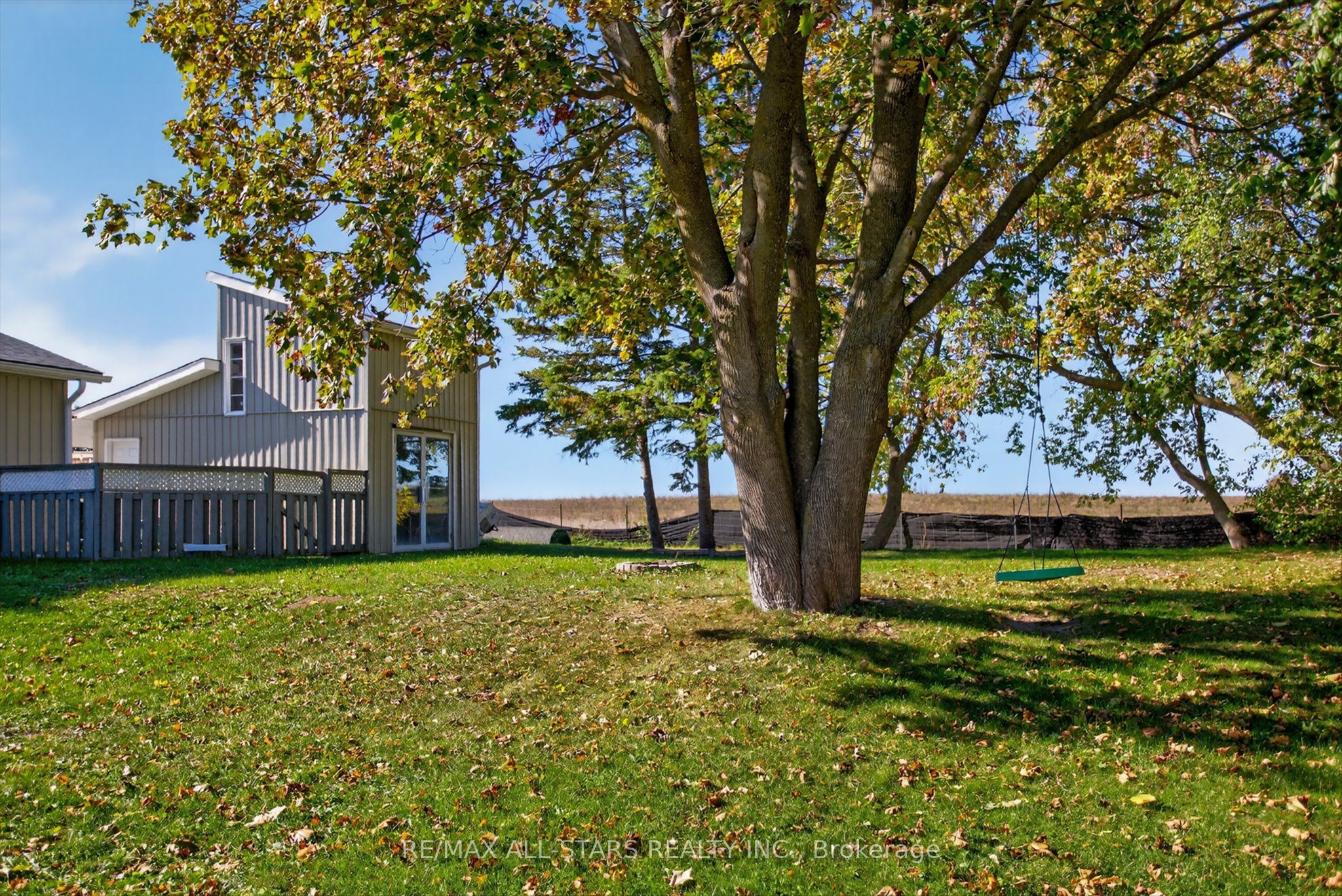 291 Angeline Street N Property Photo 42