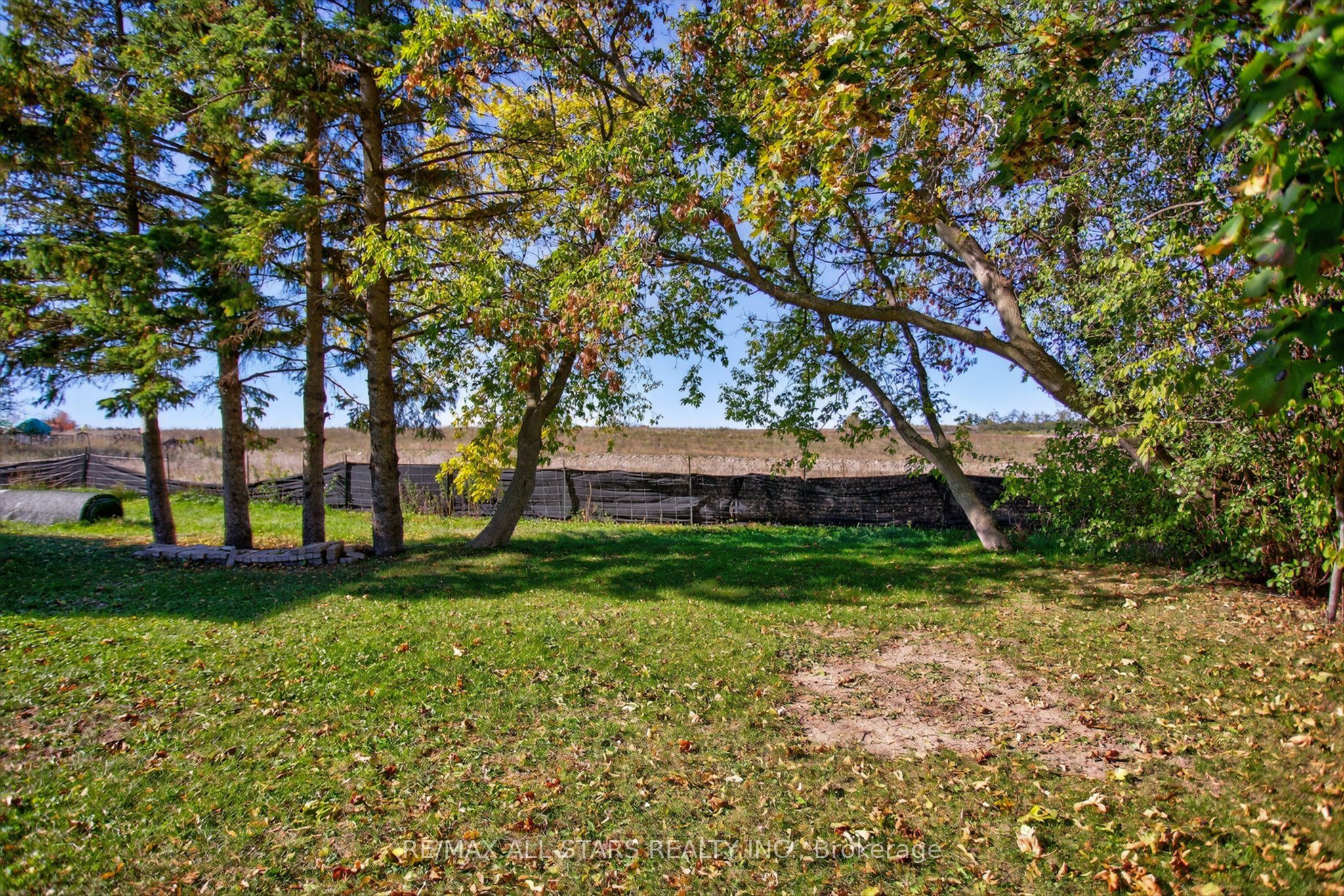 291 Angeline Street N Property Photo 43