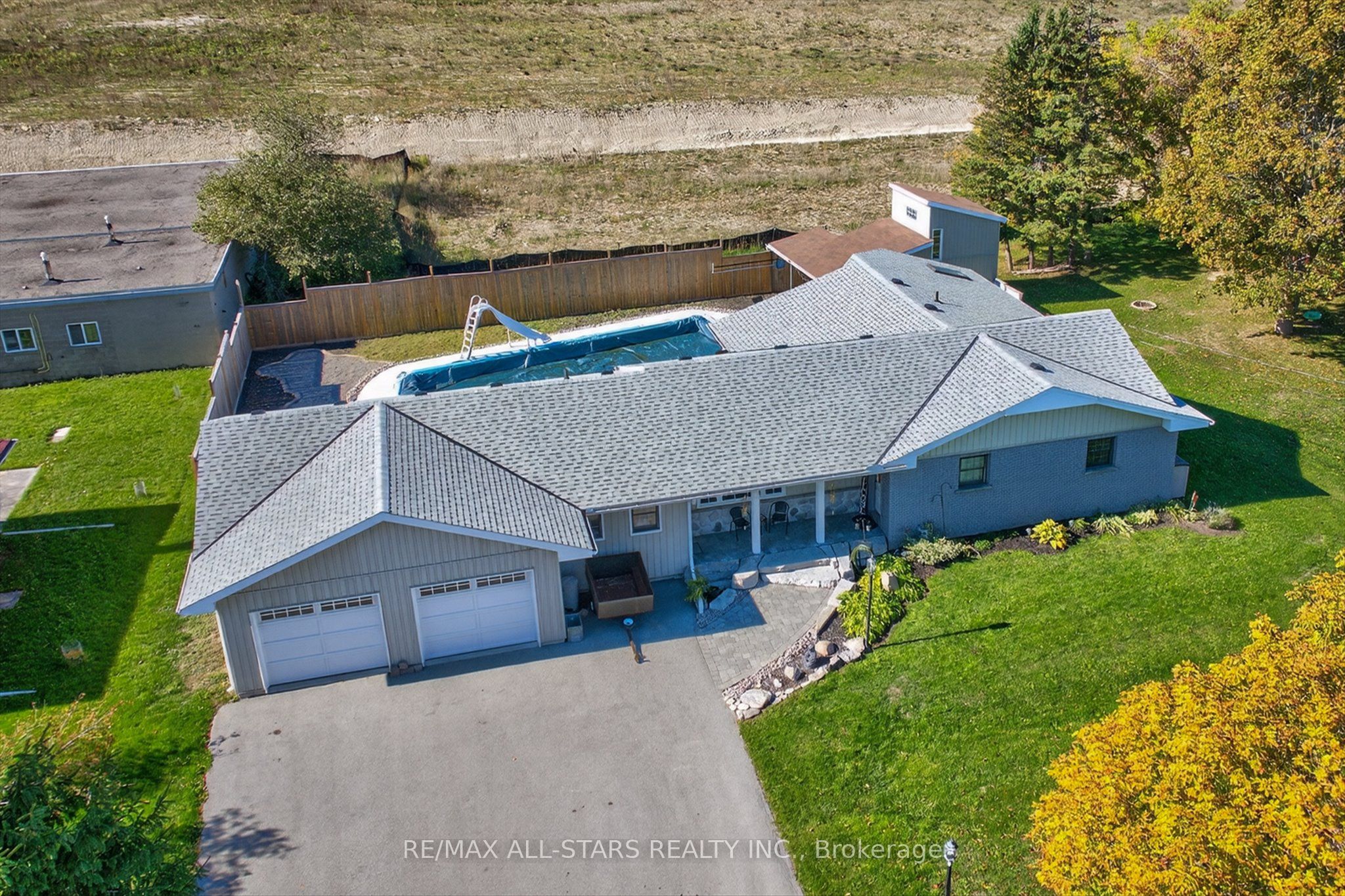 291 Angeline Street N Property Photo 44