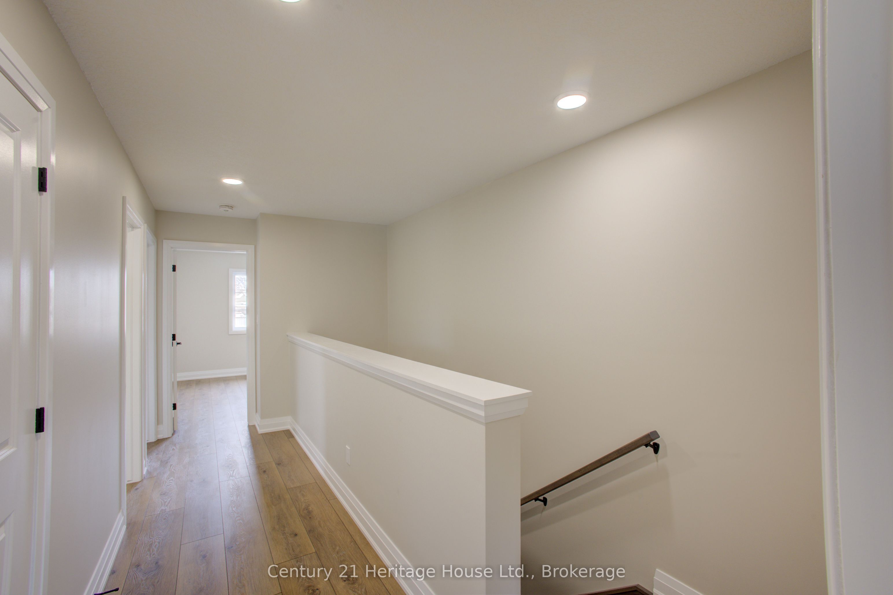 229 Bruce Street S 4 Property Photo 21
