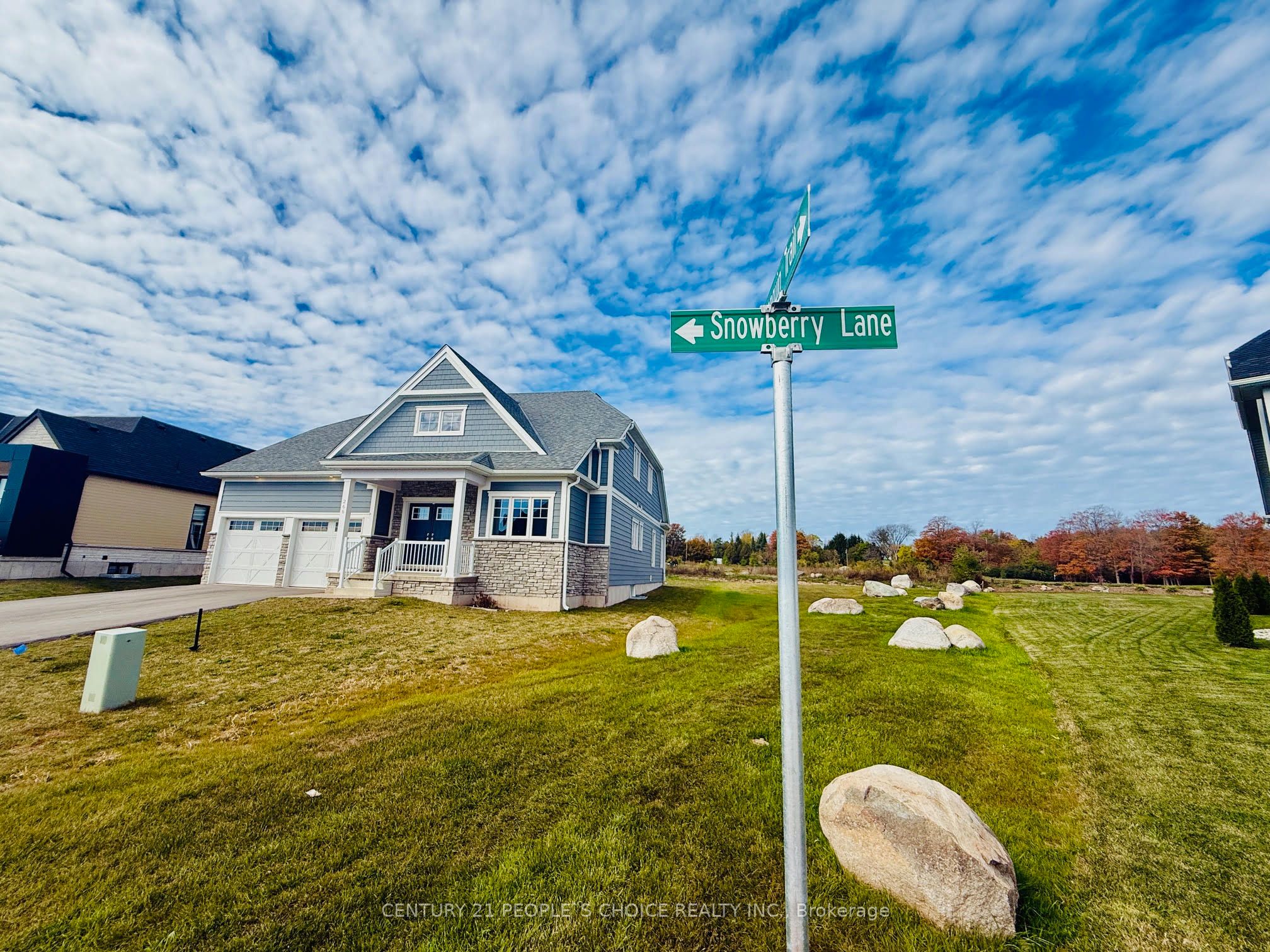 212 Snowberry Ln Property Photo 1