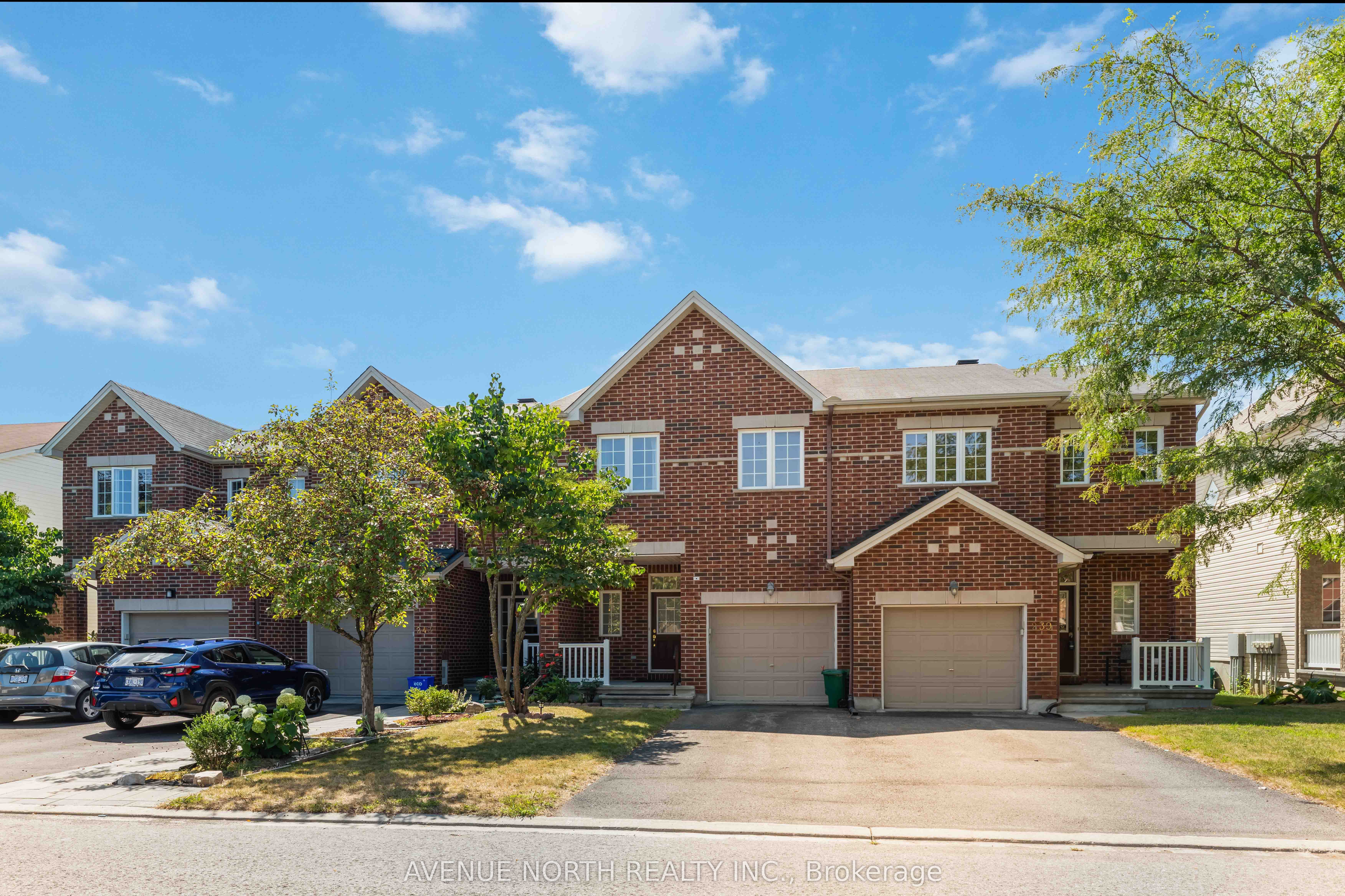 241 Waymark Crescent Property Photo 1