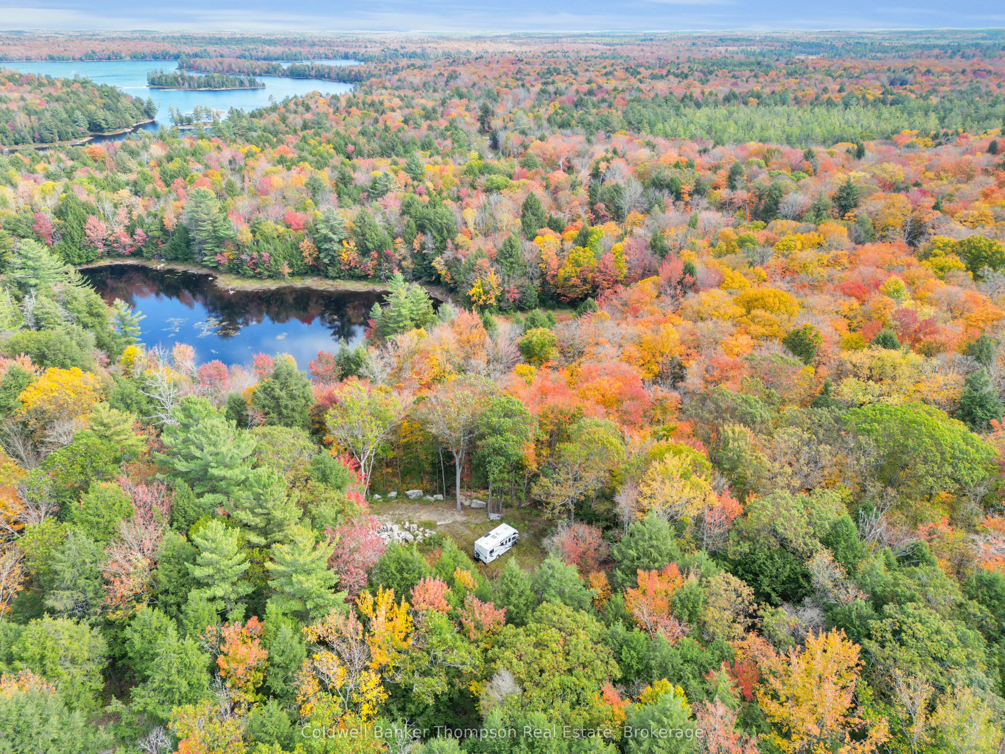 89 Lake Haven Dr Property Photo 3