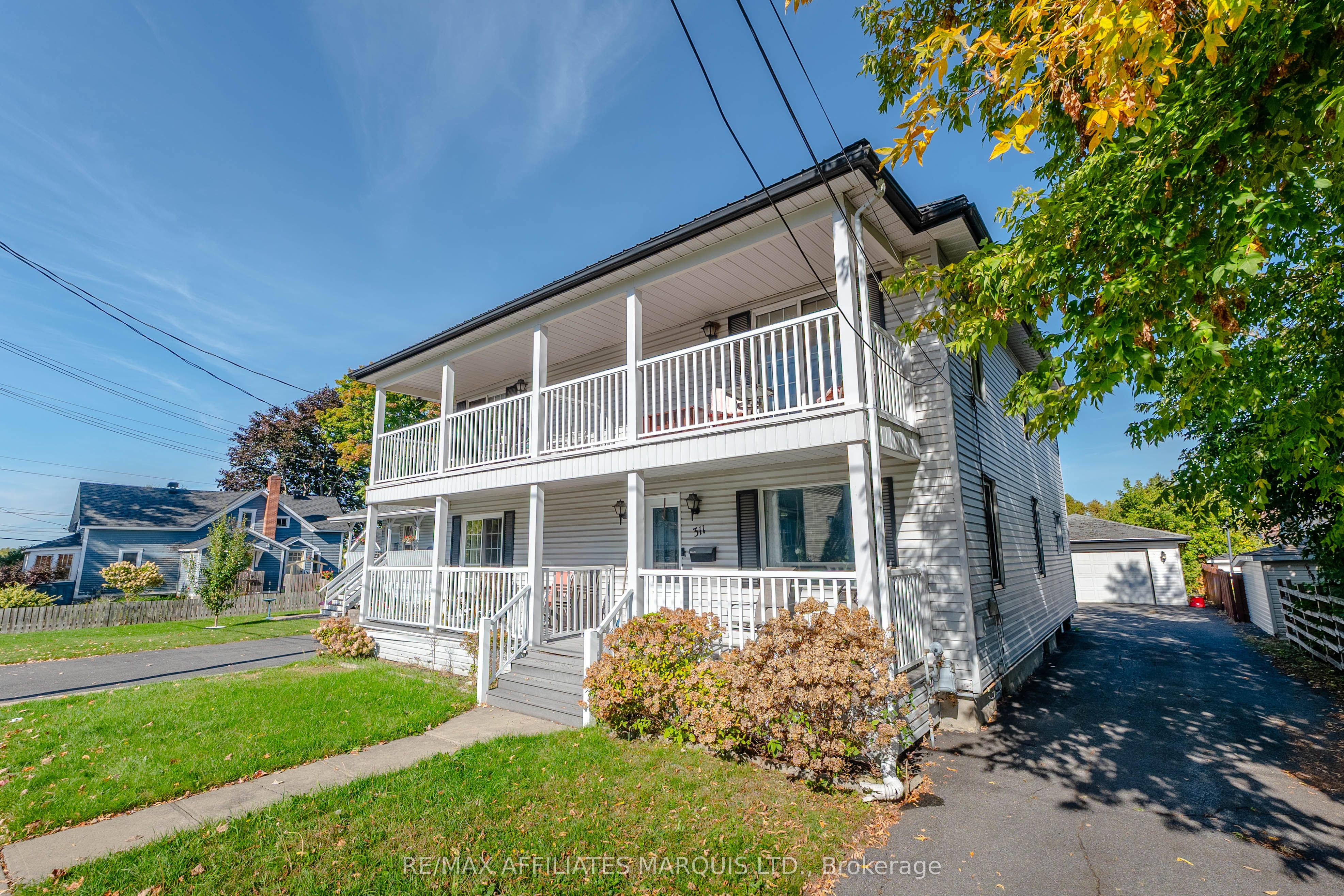 311 Sixth Street E Property Photo 5