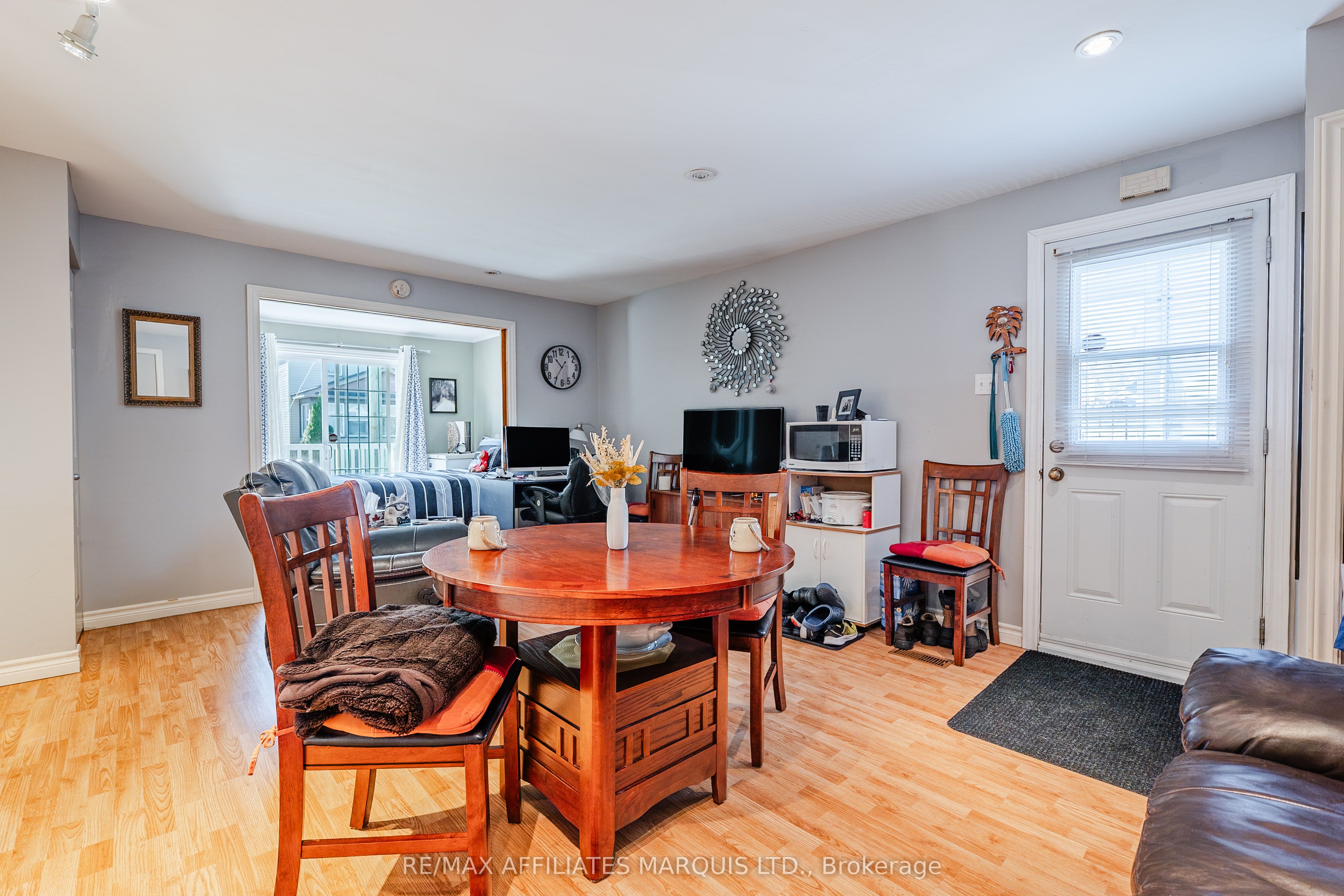 311 Sixth Street E Property Photo 8