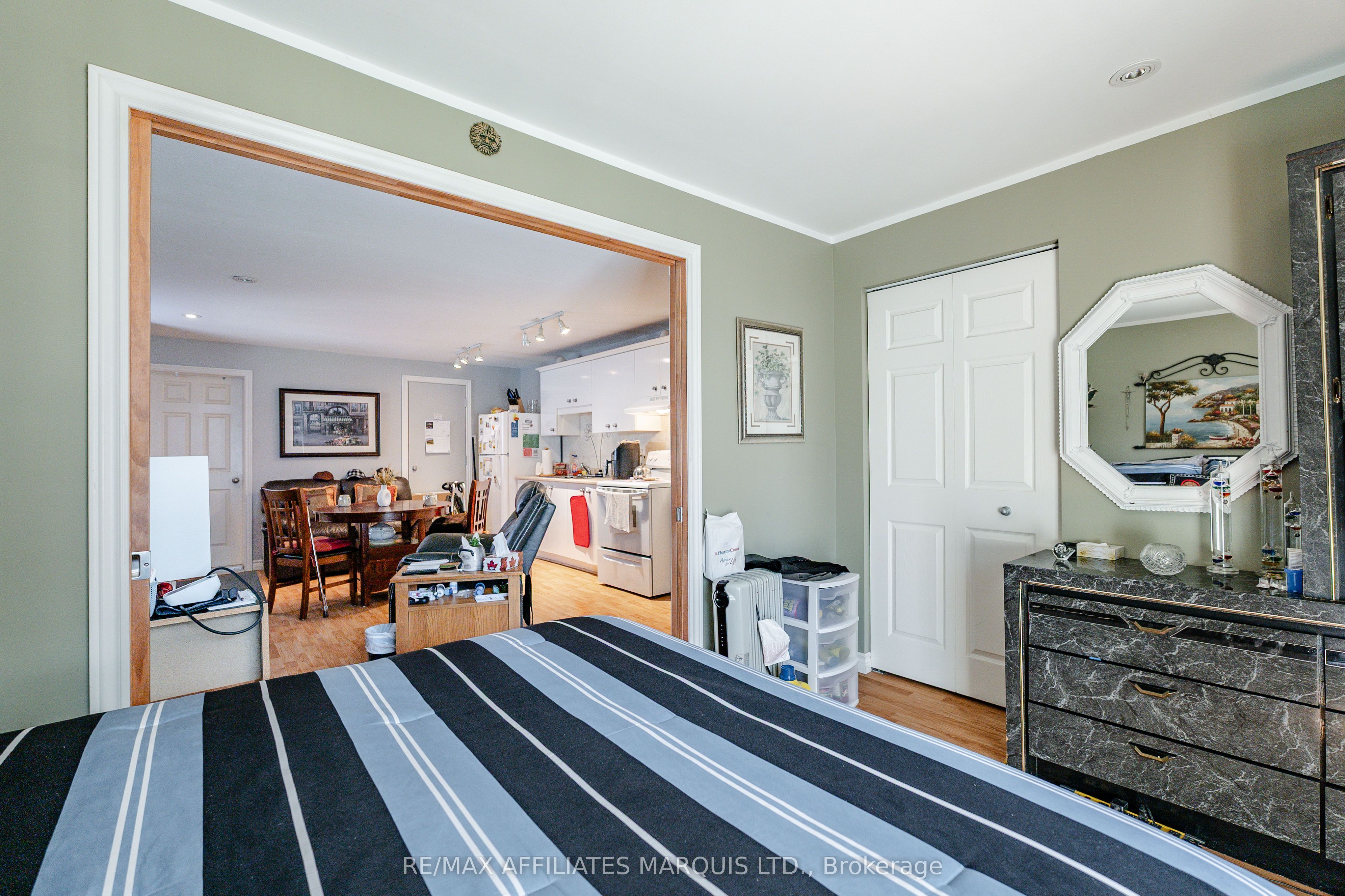 311 Sixth Street E Property Photo 12