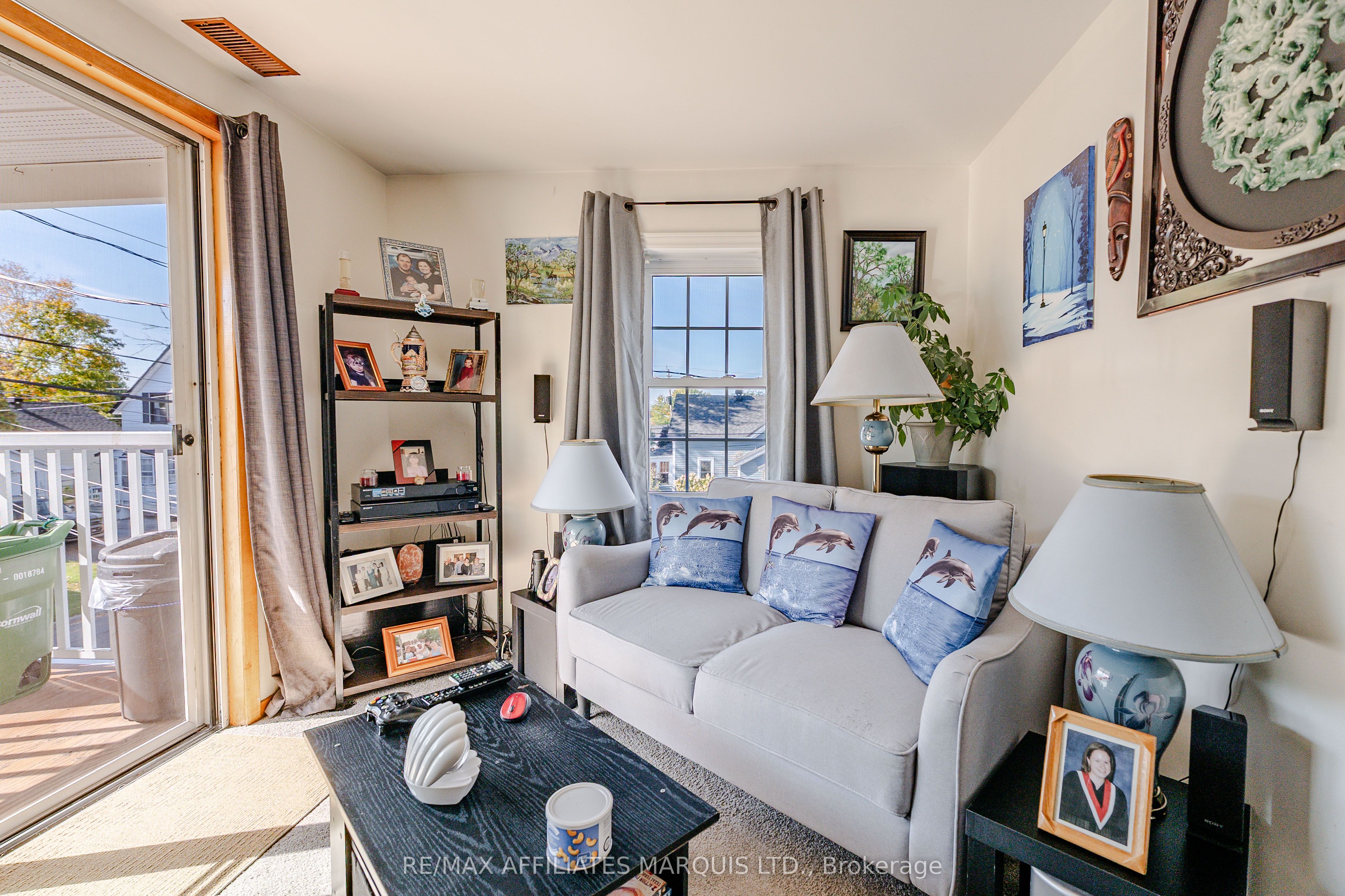 311 Sixth Street E Property Photo 15