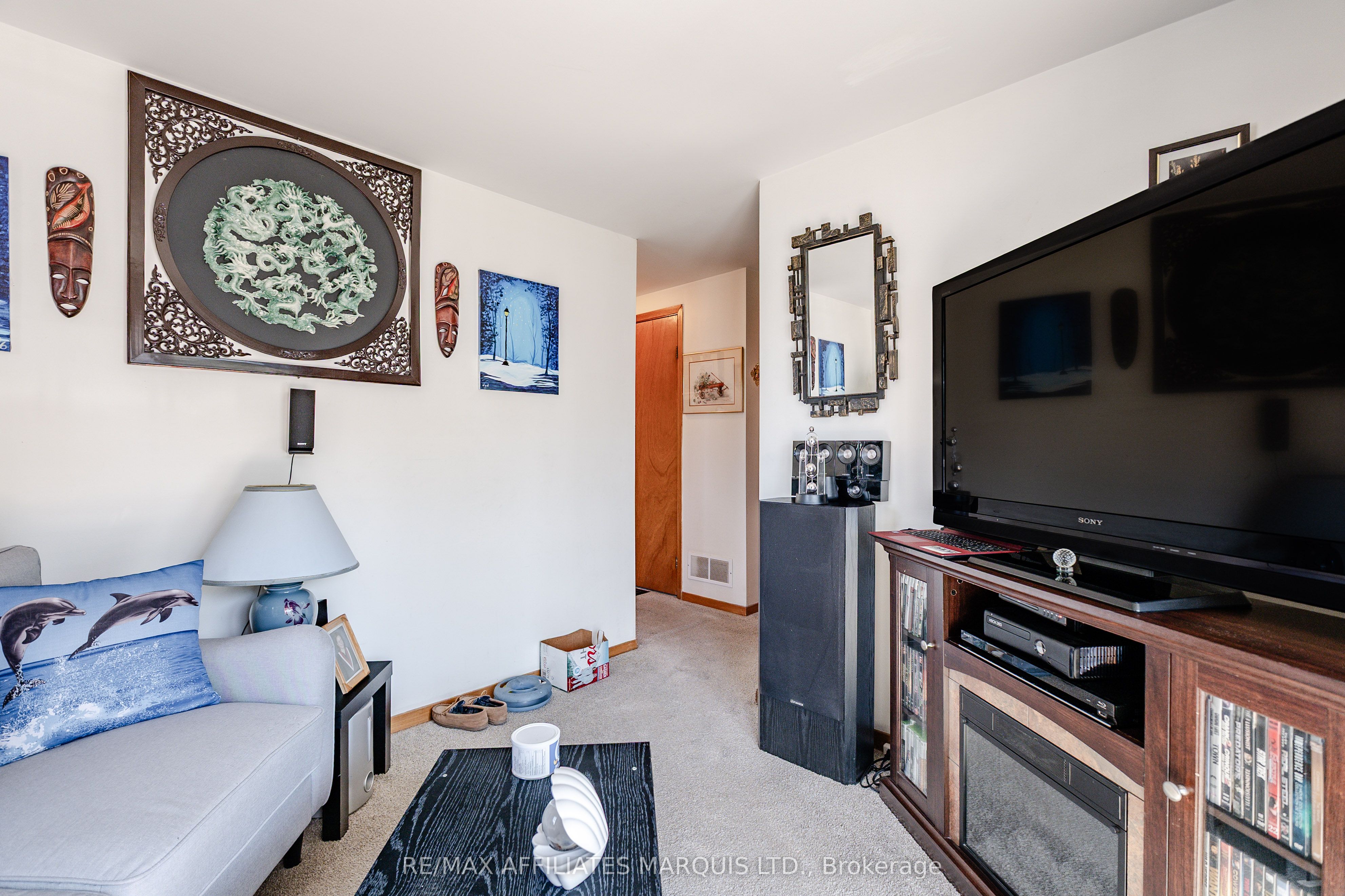 311 Sixth Street E Property Photo 16