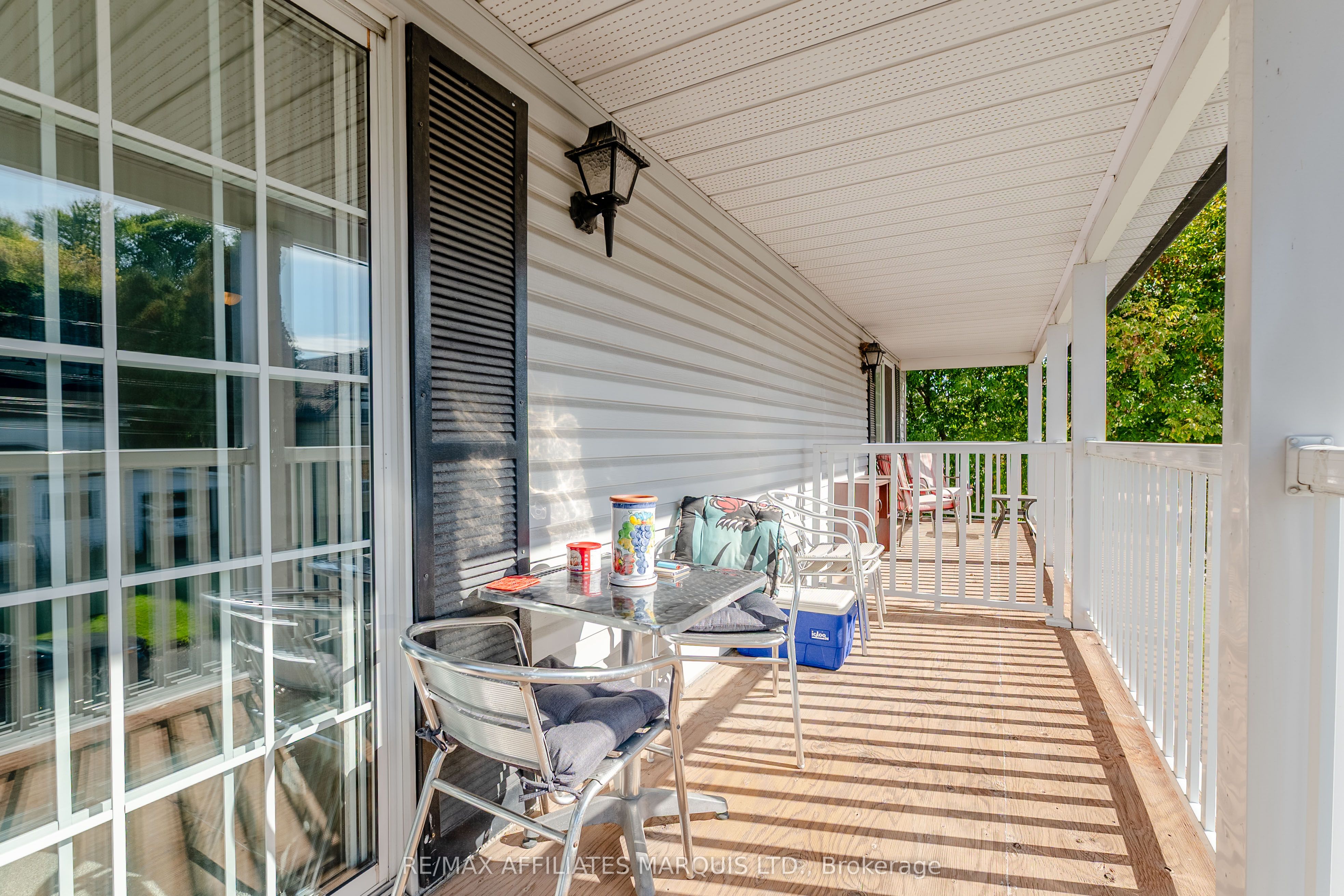 311 Sixth Street E Property Photo 18