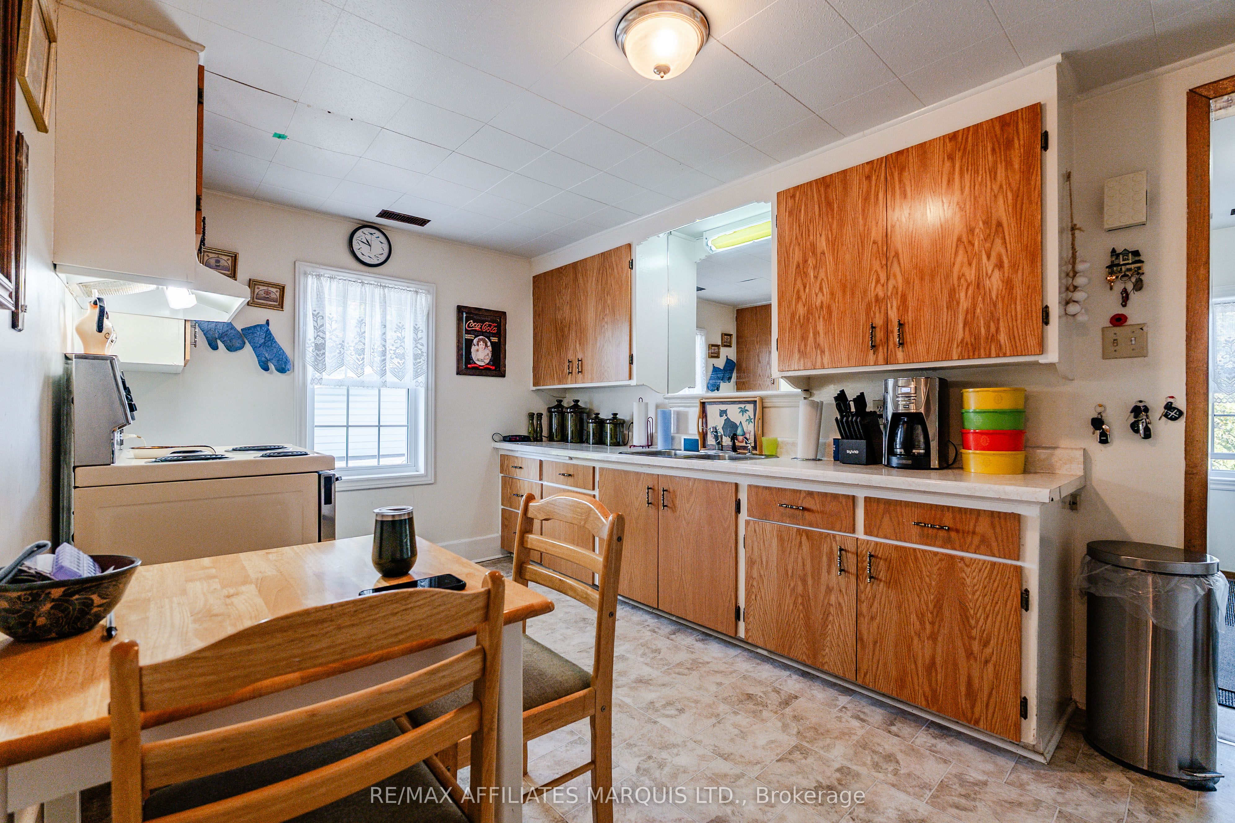 311 Sixth Street E Property Photo 25