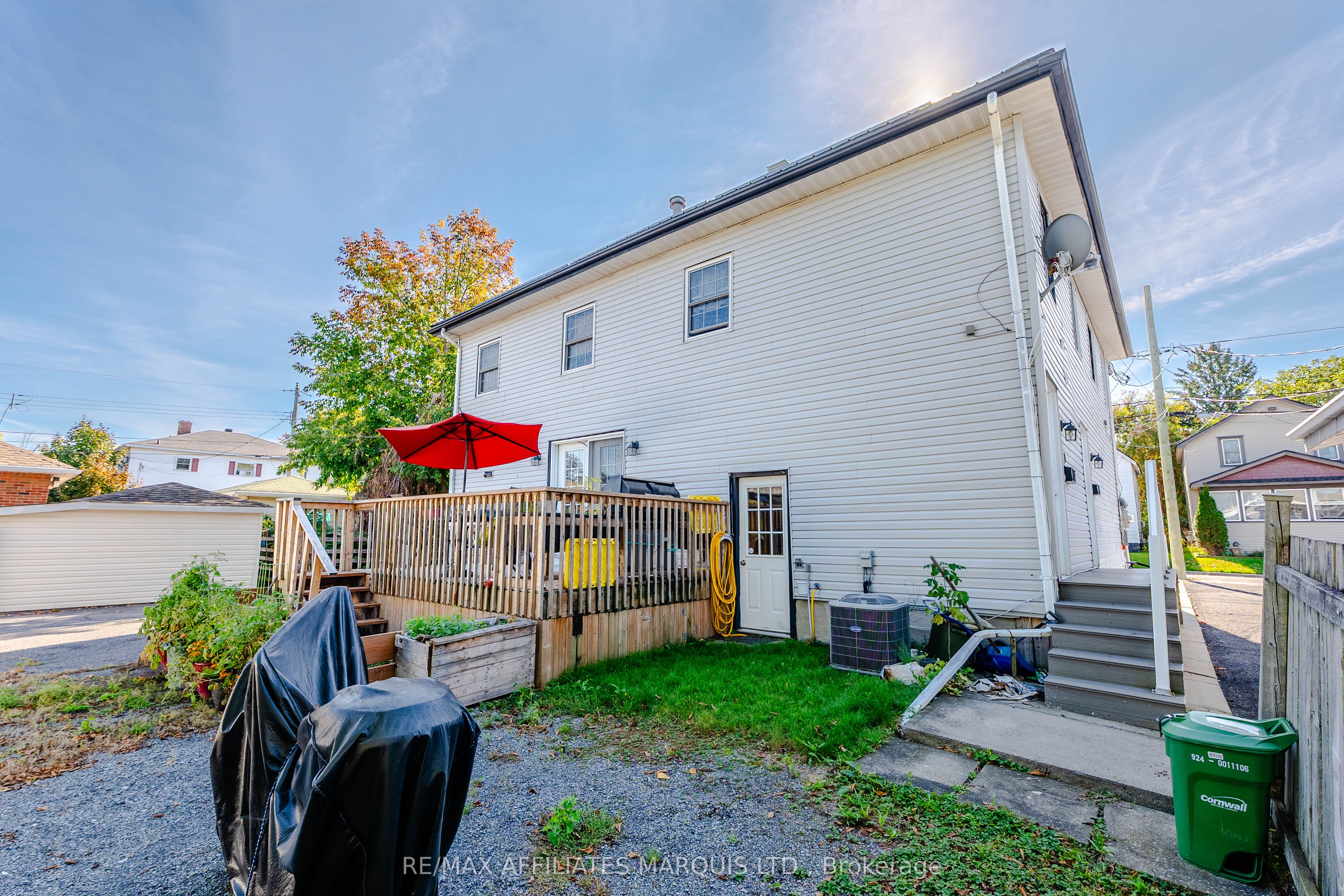 311 Sixth Street E Property Photo 36