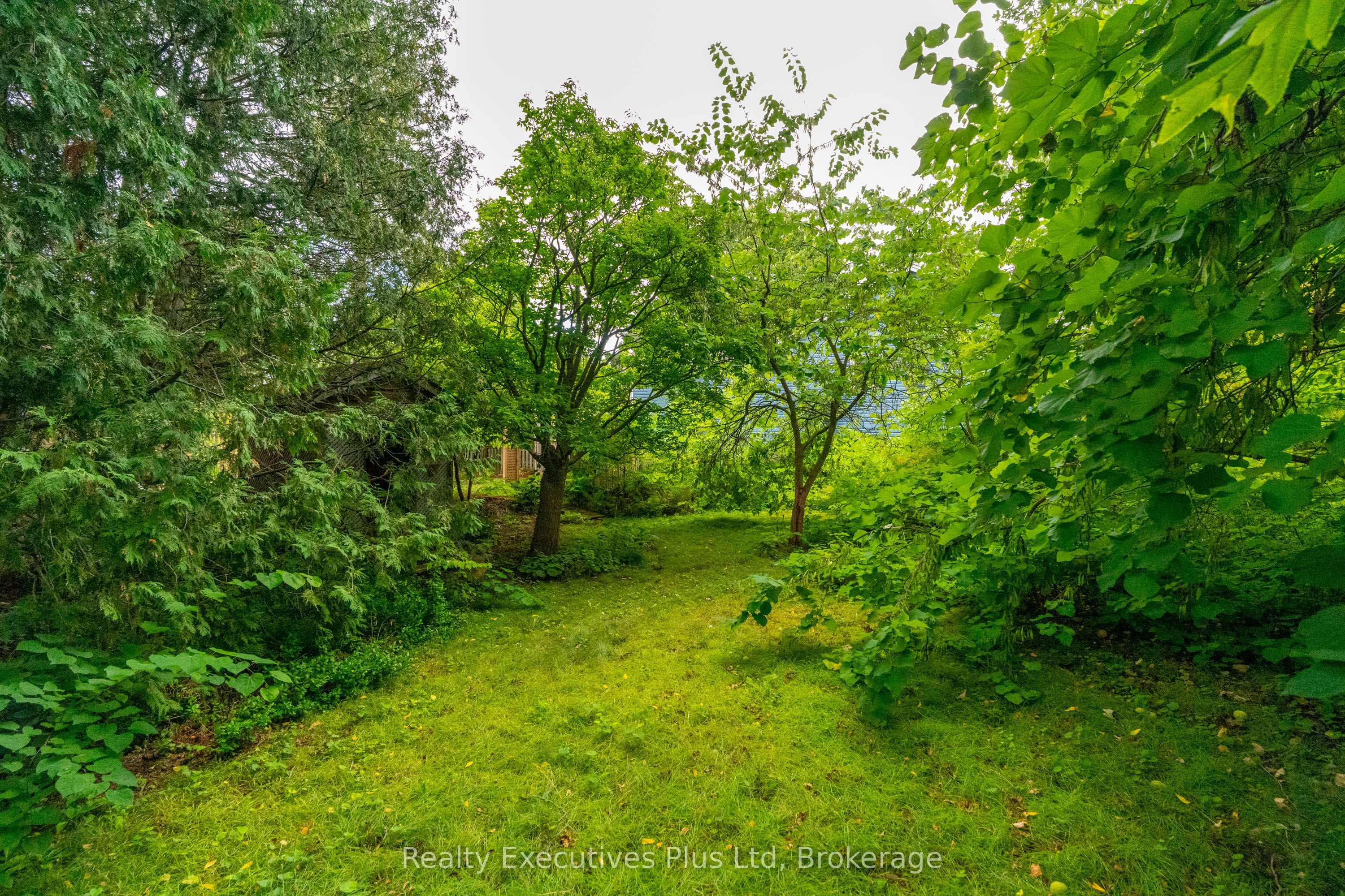 X12470736 Property Photo 1