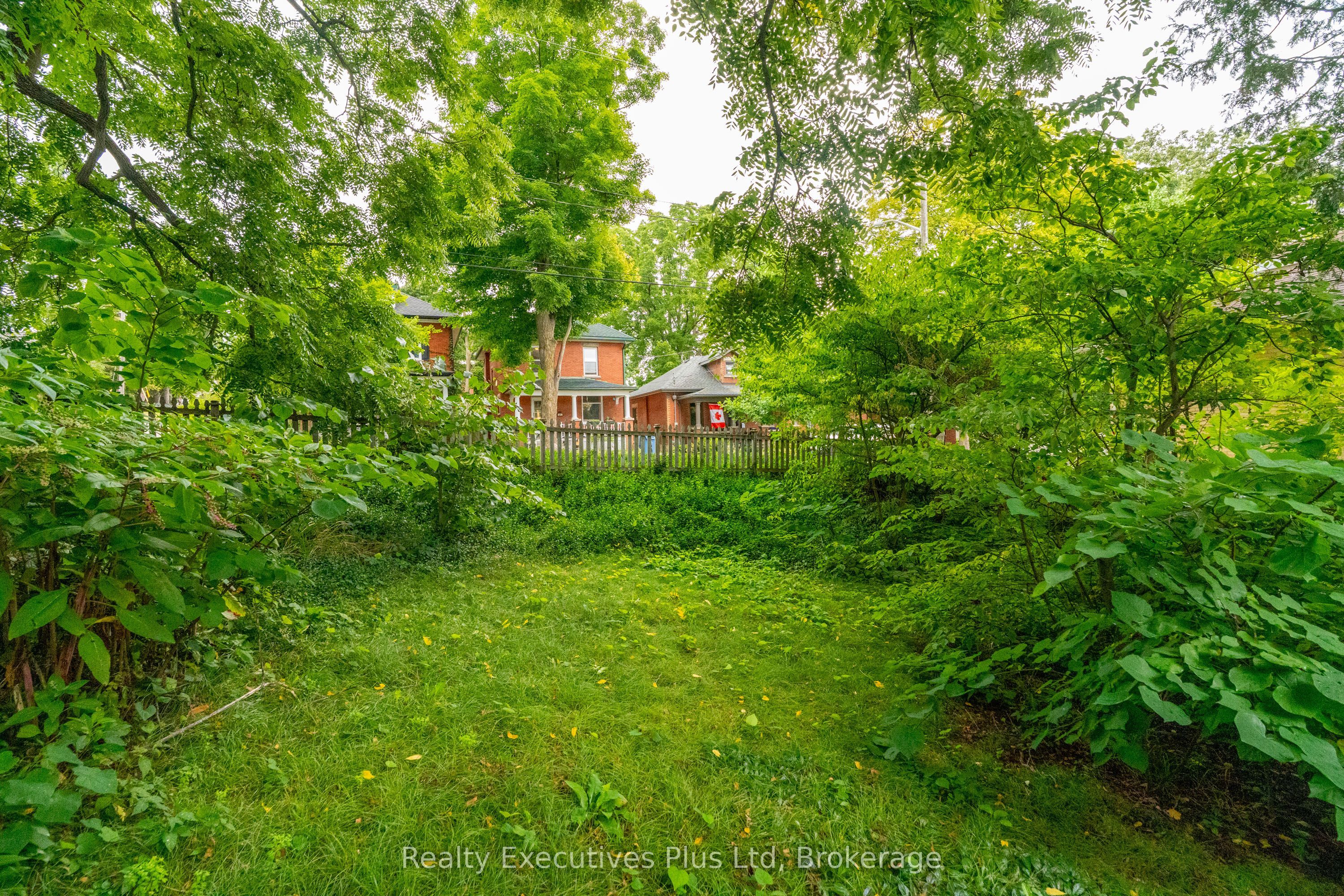 X12470736 Property Photo 2