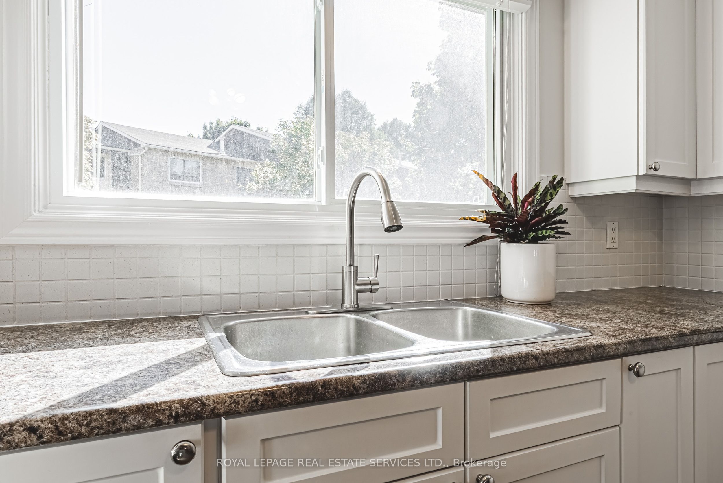 27 Melanie Crescent Property Photo 13