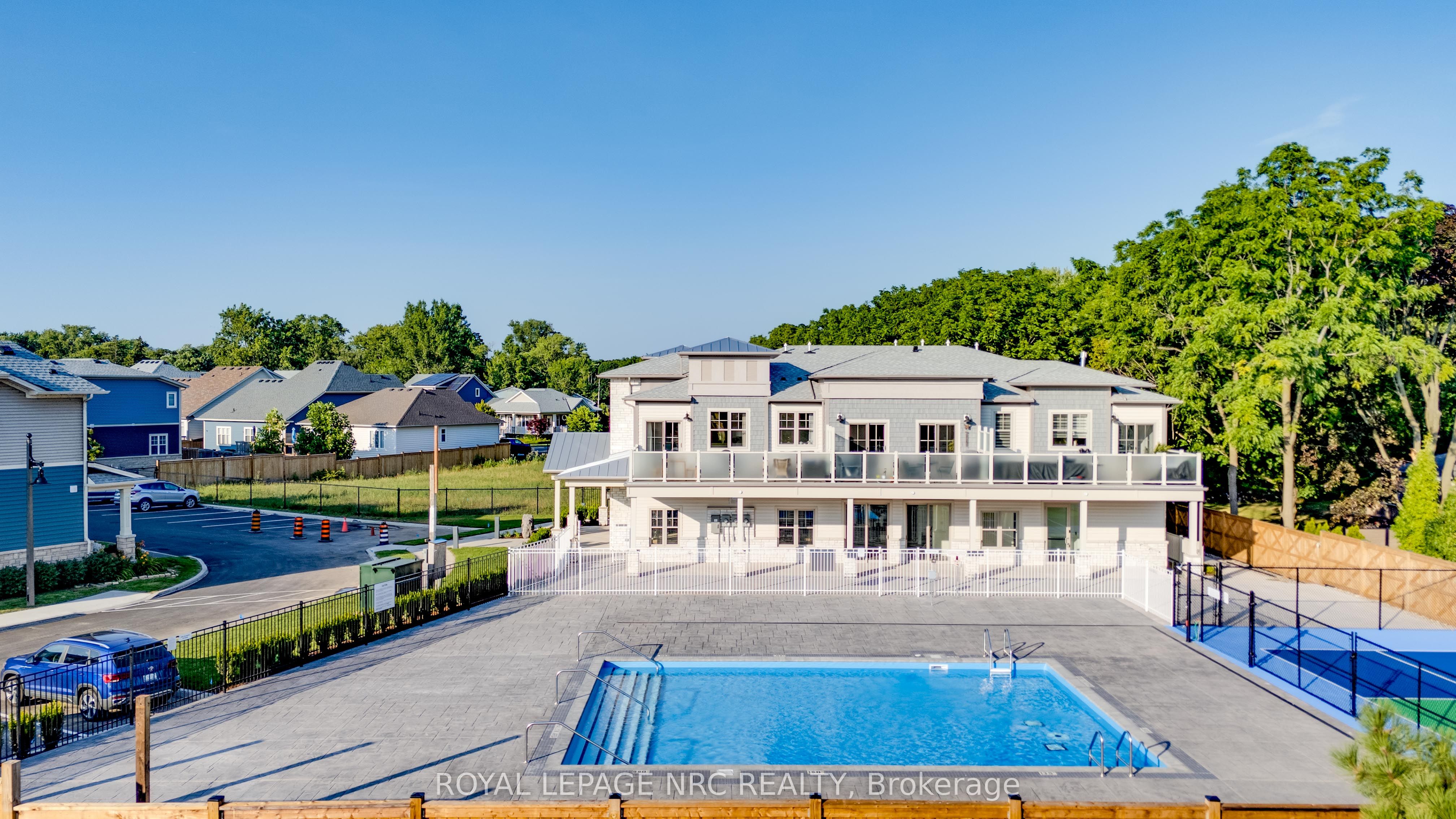 12 SHORES Lane B Property Photo 1