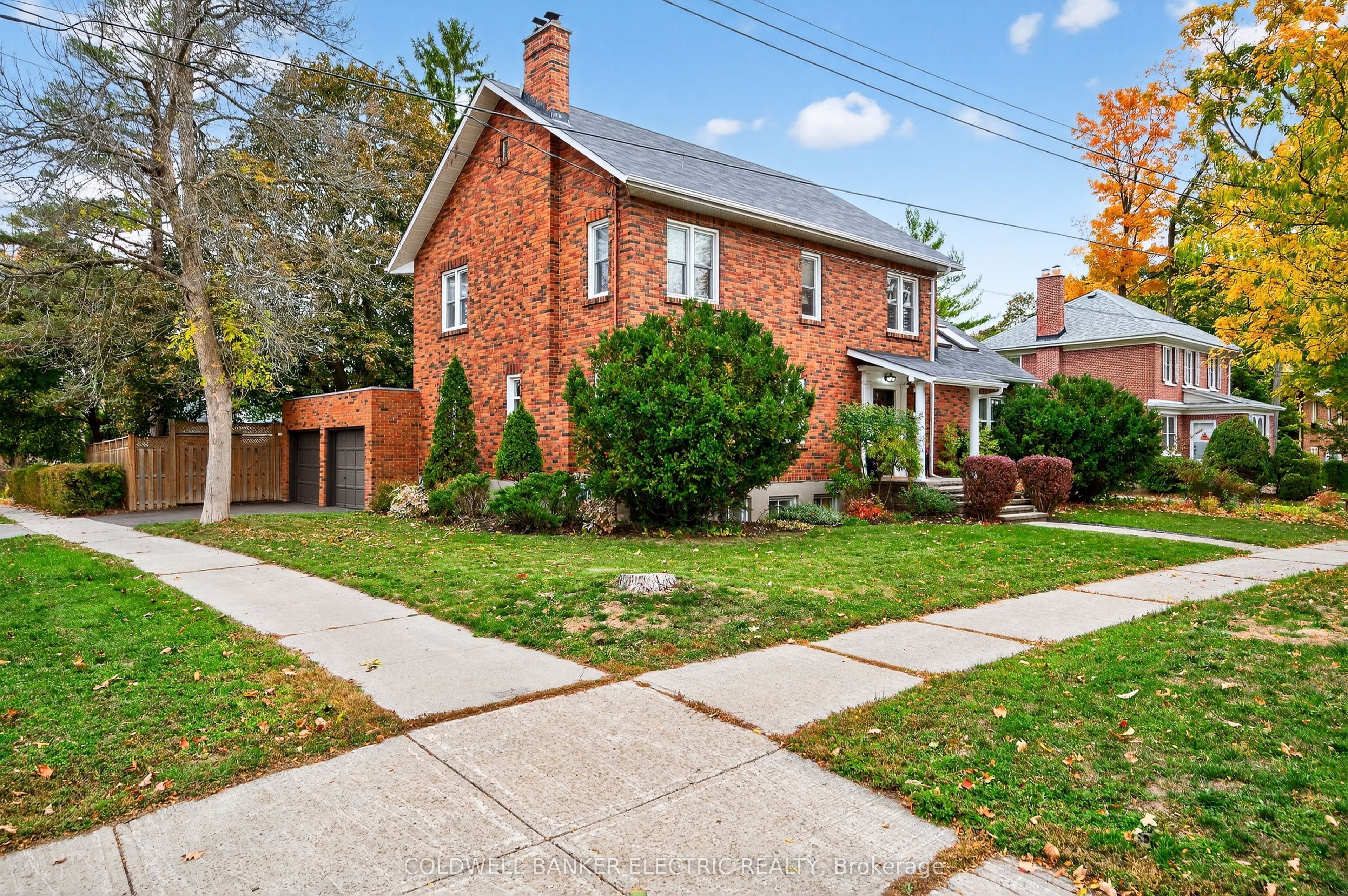 230 Geraldine Avenue Property Photo 1