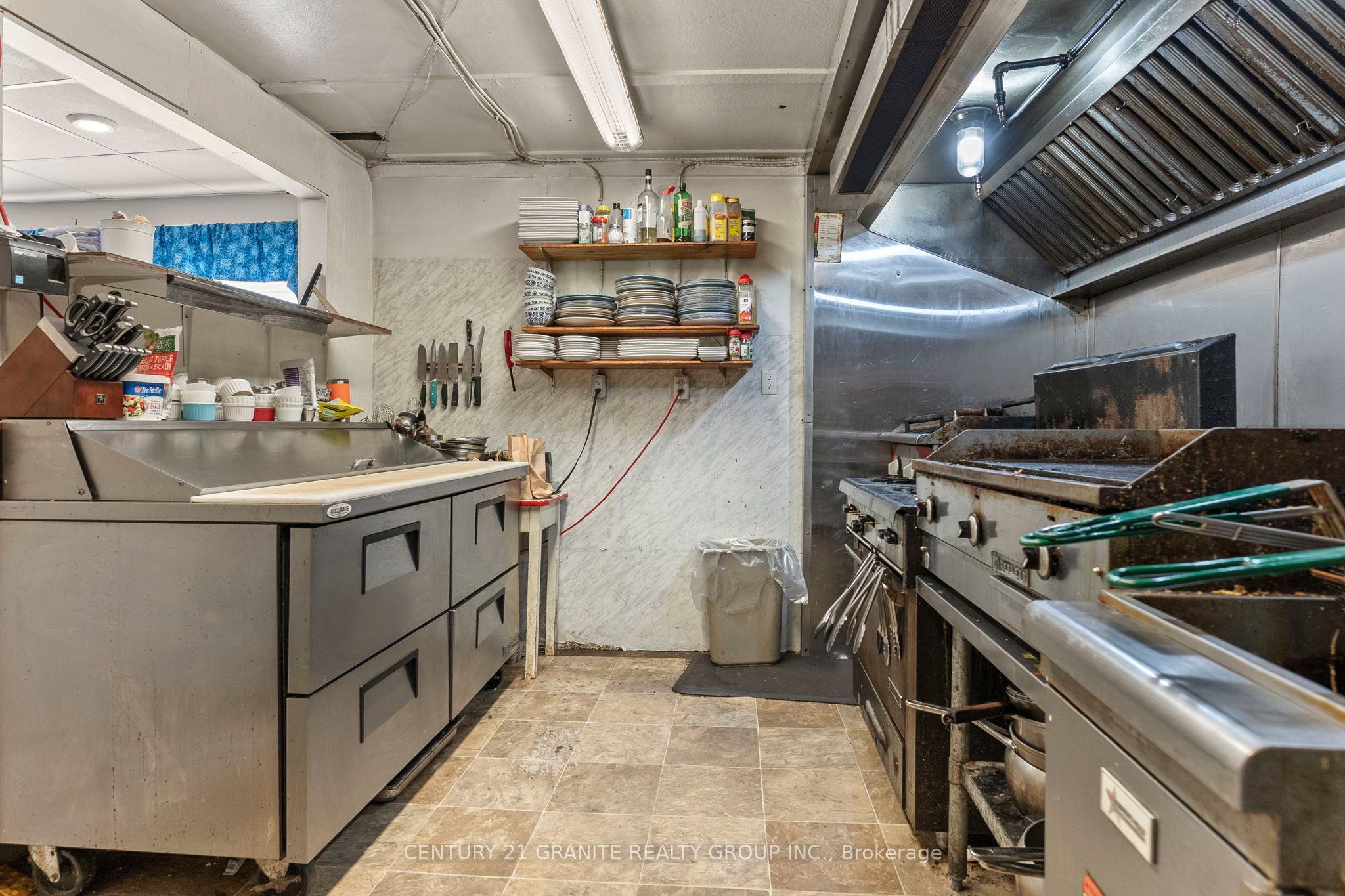183 Hastings Street N Property Photo 14