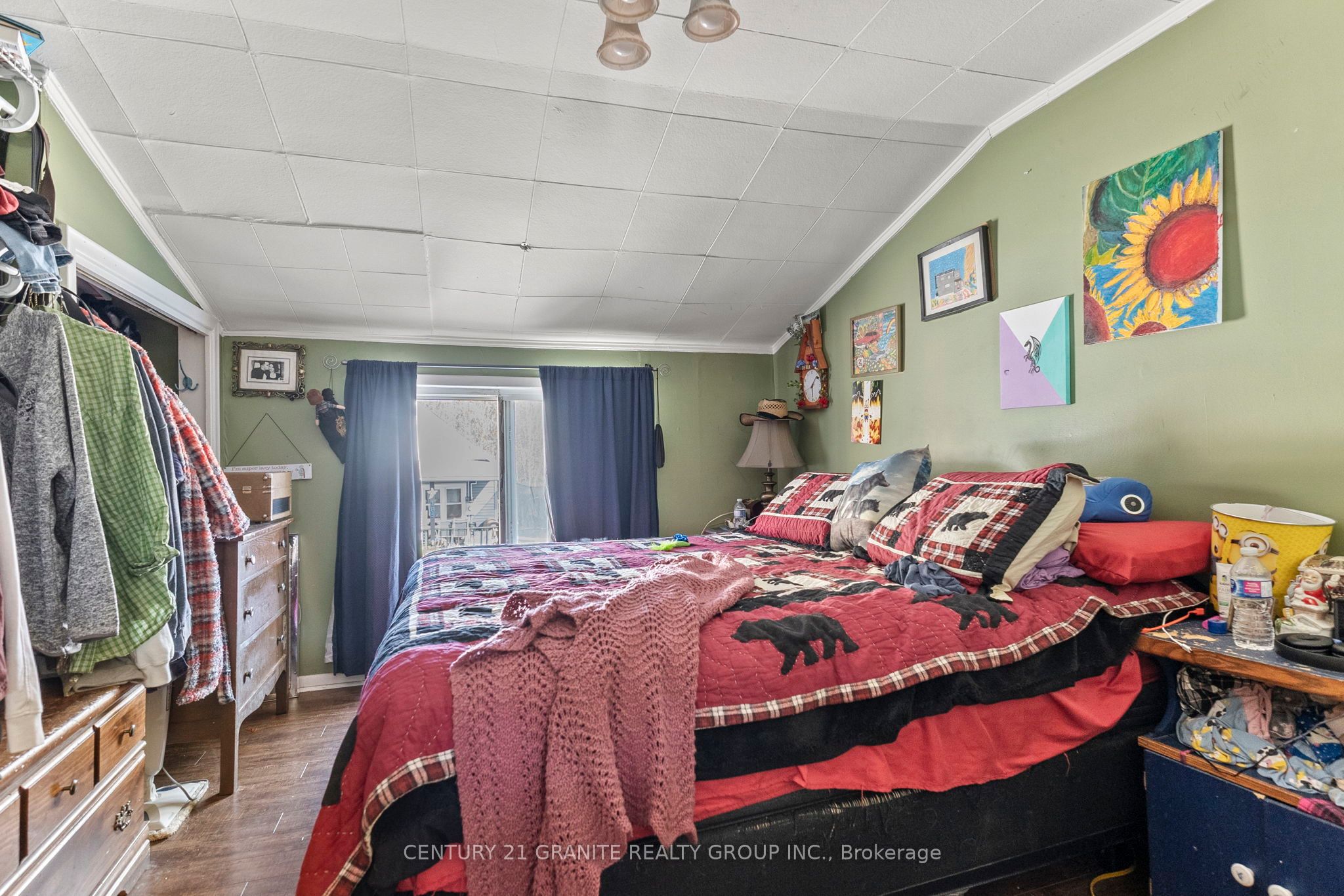 183 Hastings Street N Property Photo 24