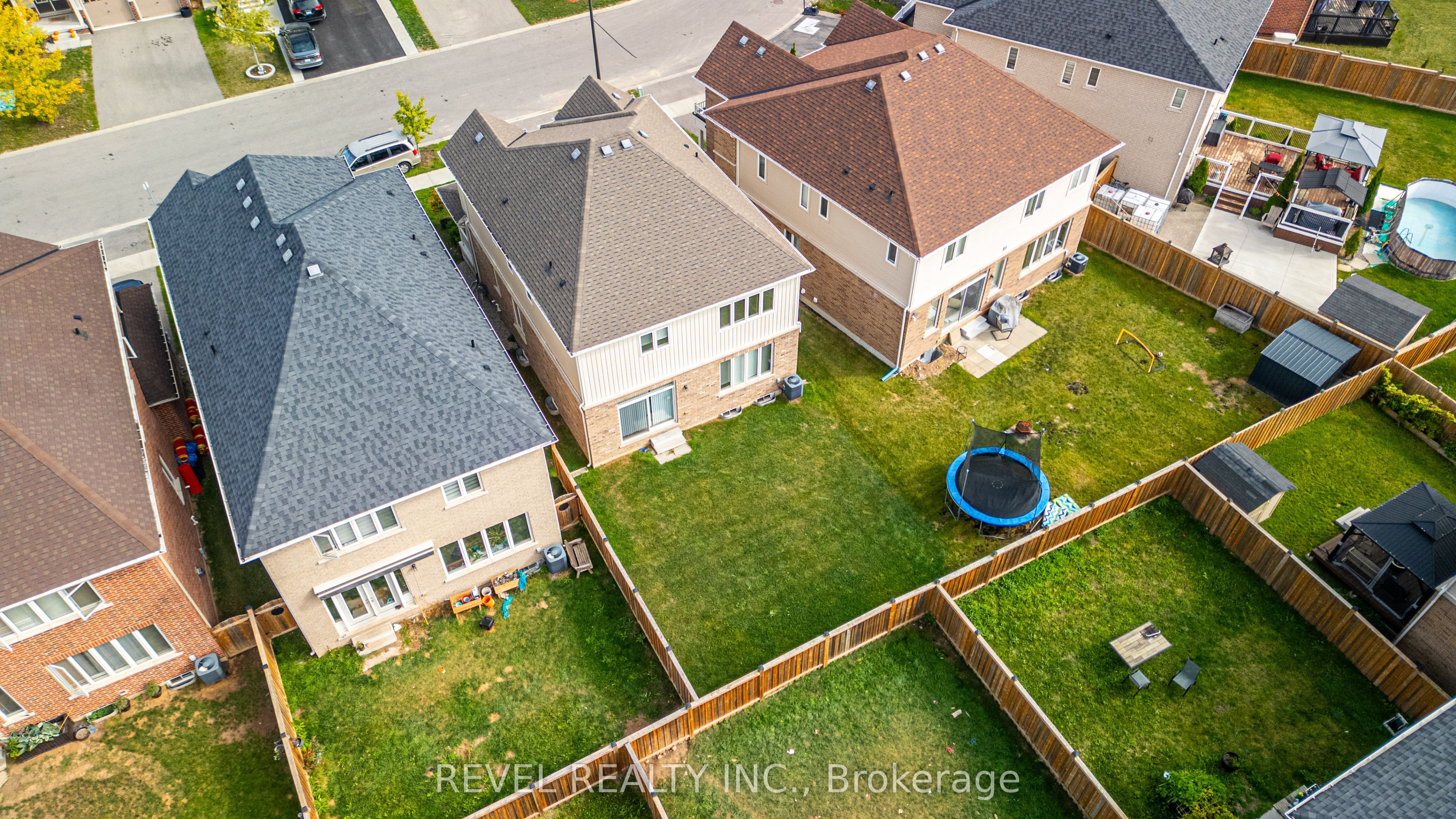 77 Barlow Place Property Photo 36