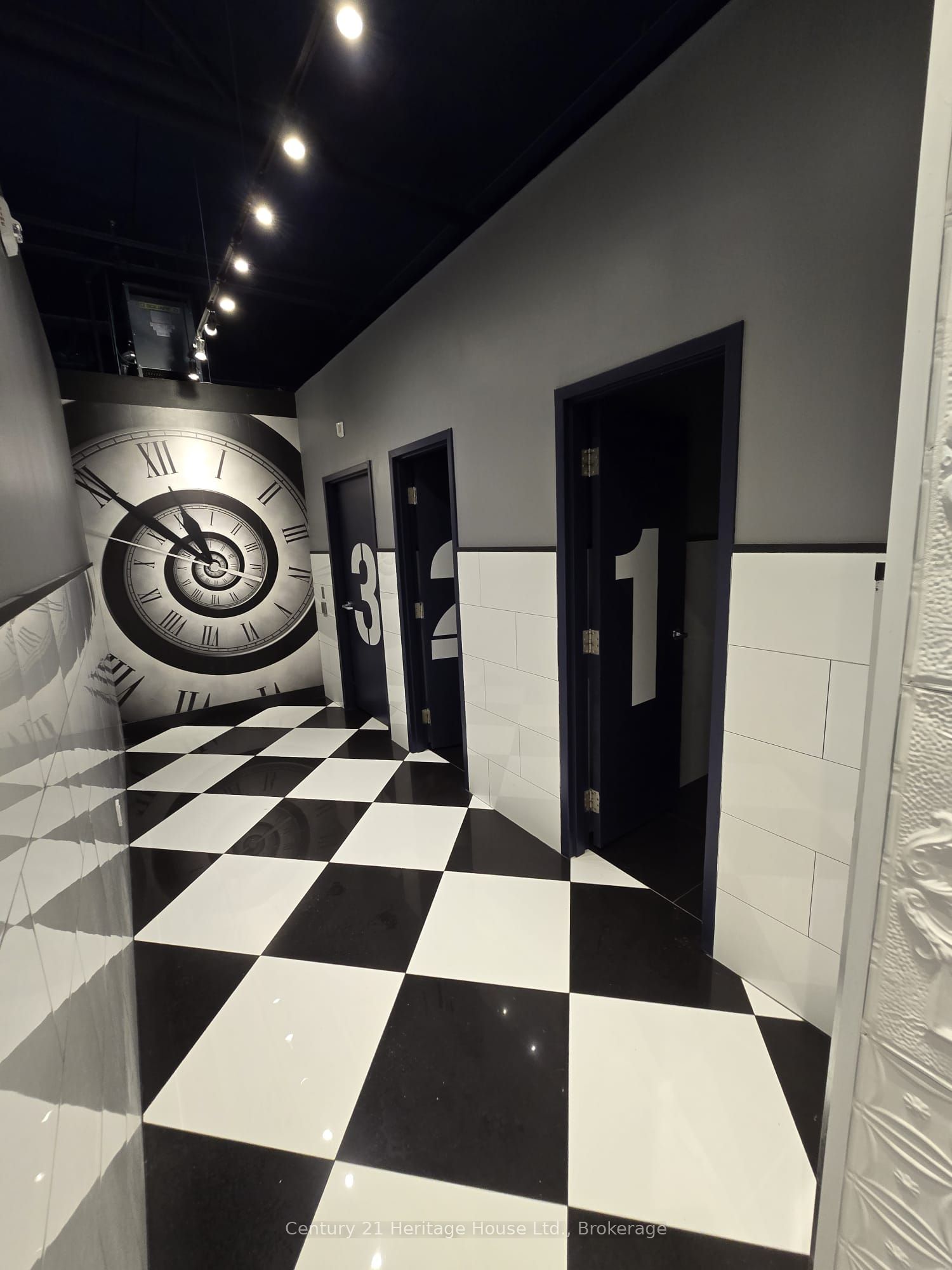 130 Columbia Street W 217 Property Photo 6