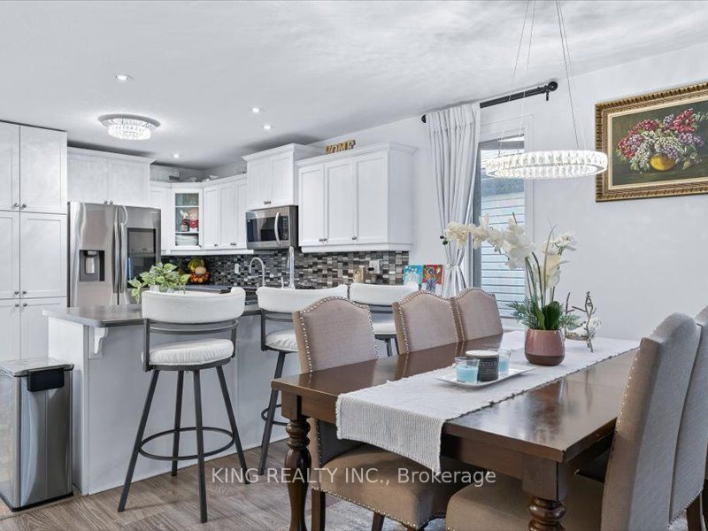 565 Grey Street Property Photo 15