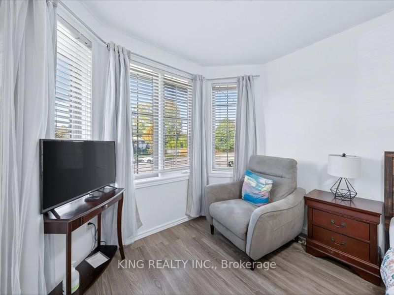 565 Grey Street Property Photo 22