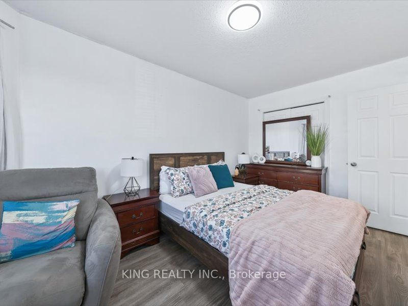 565 Grey Street Property Photo 23